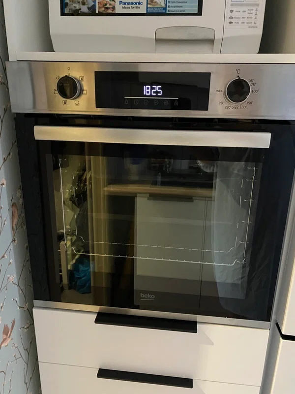 Электрический духовой шкаф Beko BBIE12300XD