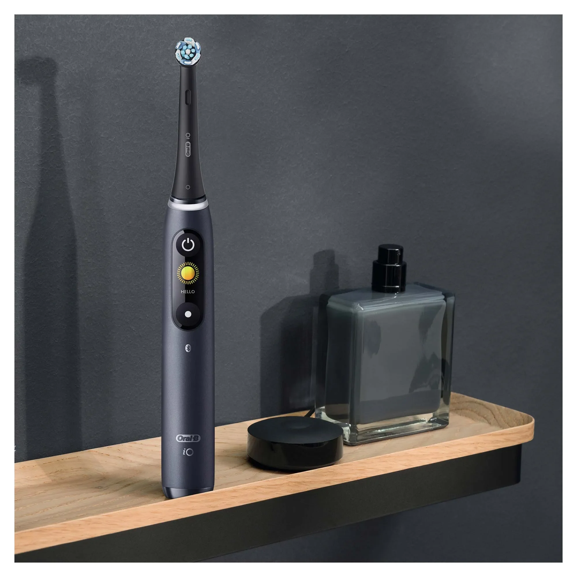 Электрическая зубная щетка Oral-B iO Series 8 Limited Edition Onyx черный
