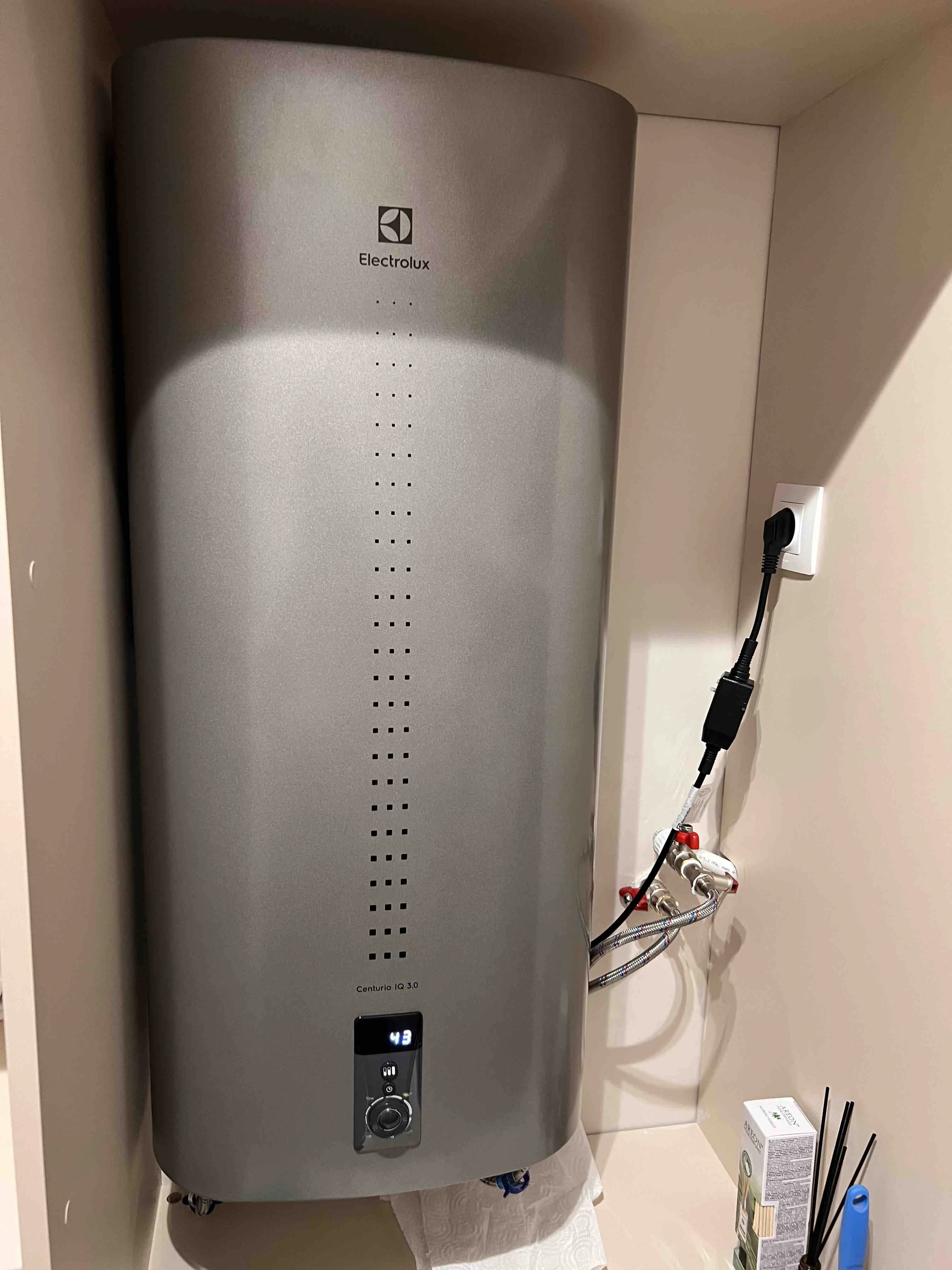 Водонагреватель накопительный Electrolux EWH 50 Centurio IQ 3.0