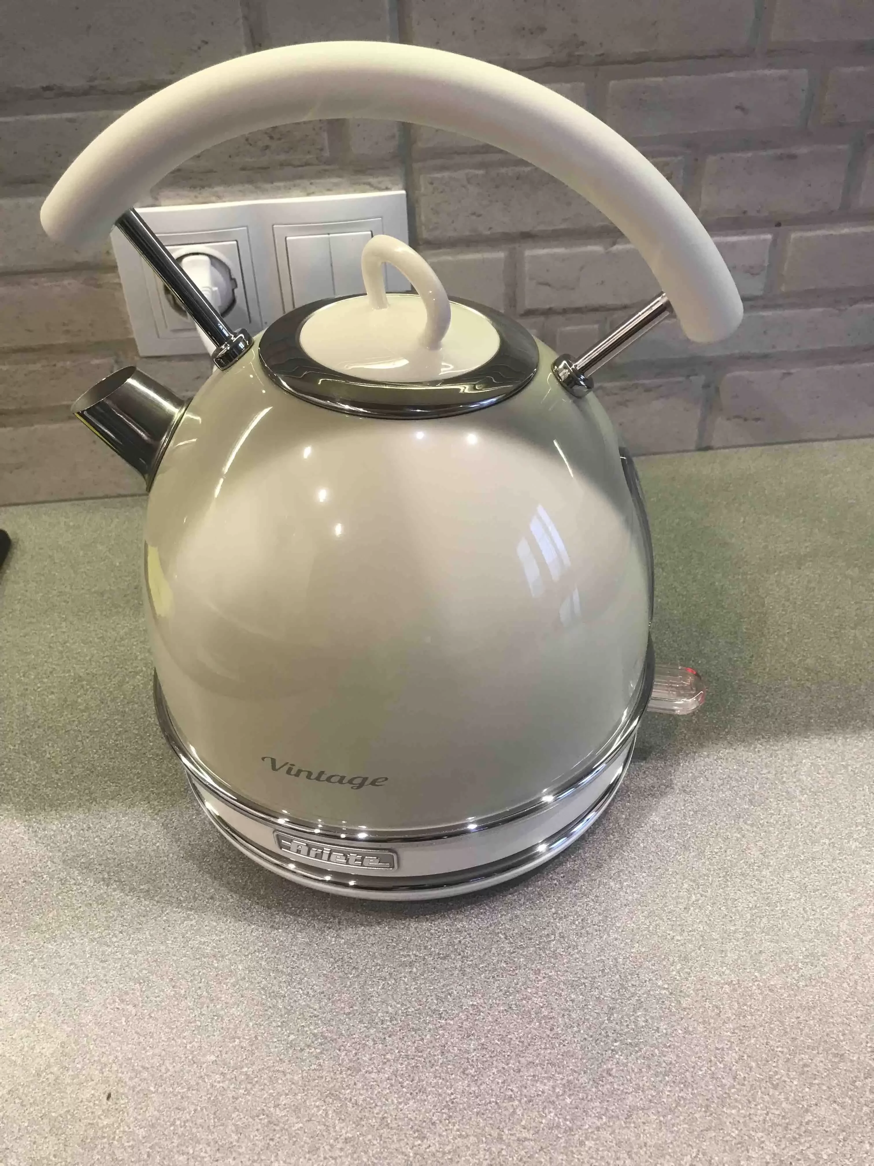 Чайник электрический Ariete Vintage 2877/03. Мощность 2000 Вт, объем 1.7 л, бежевый (6/48)