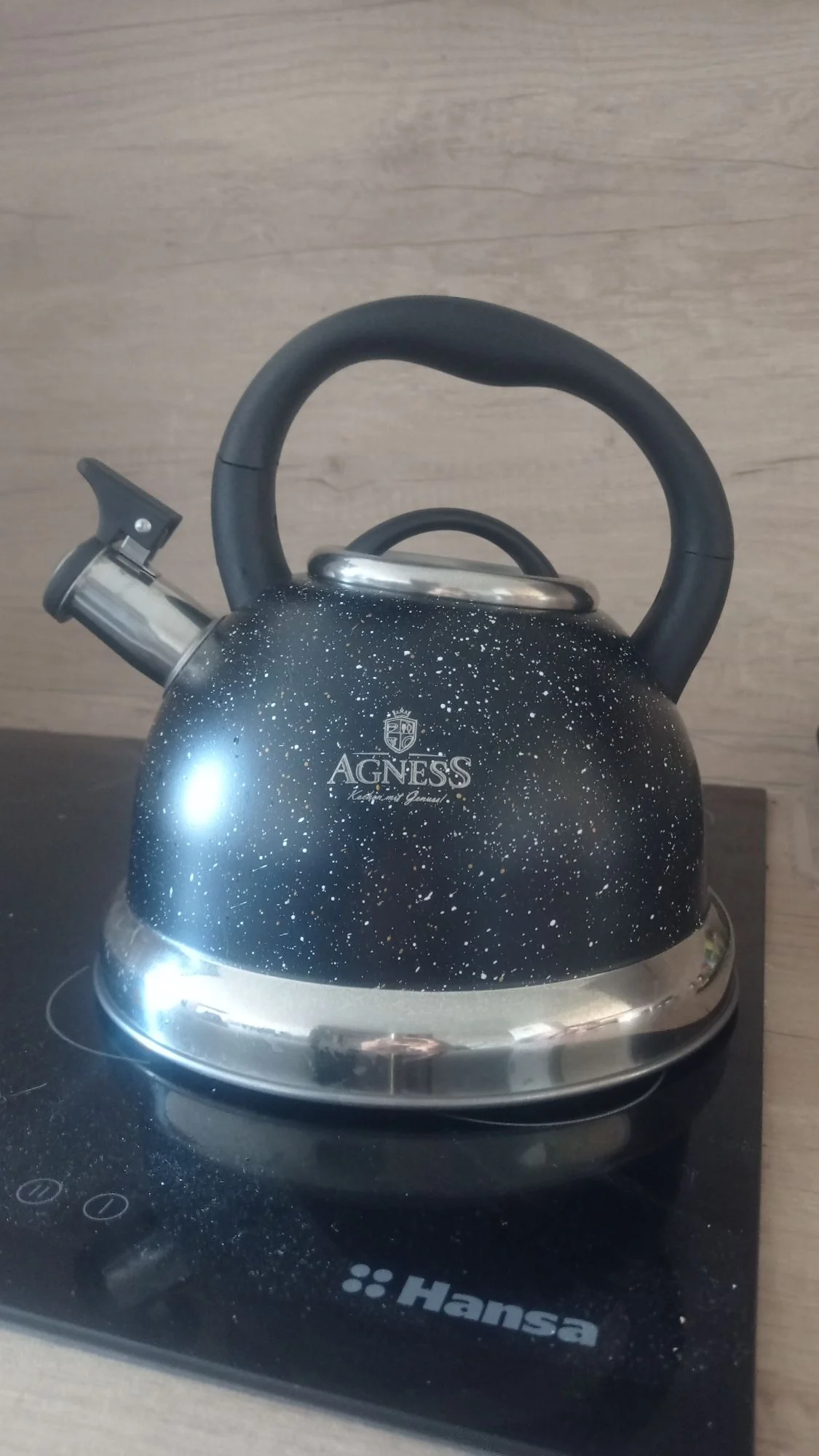 ЧАЙНИК AGNESS СО СВИСТКОМ, СЕРИЯ "BLACK MARBLE"3,0 Л И СКЛАДЫВАЮЩЕЙСЯ РУЧКОЙ, ИНДУКЦ. КАПСУЛЬНОЕ ДНО