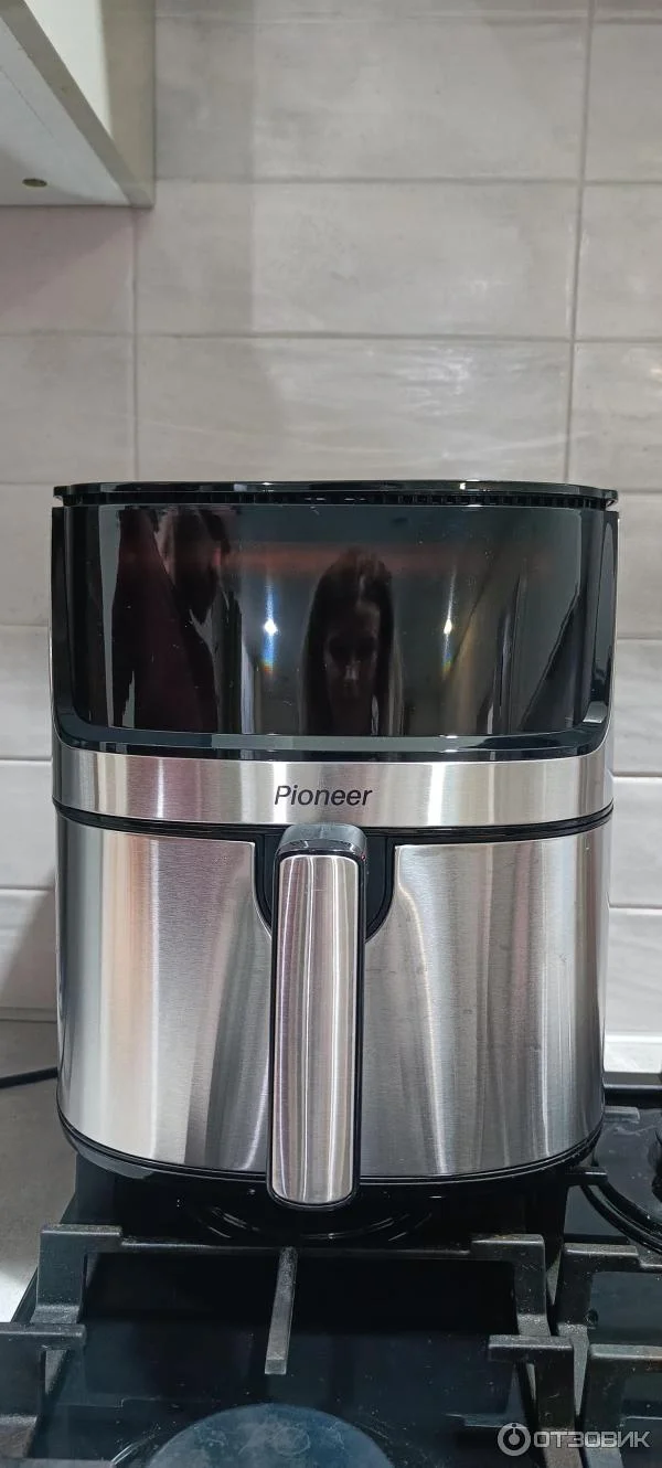 Аэрогриль Pioneer SM516D 8л. 1850 Вт, 10 программ °С: 80-200