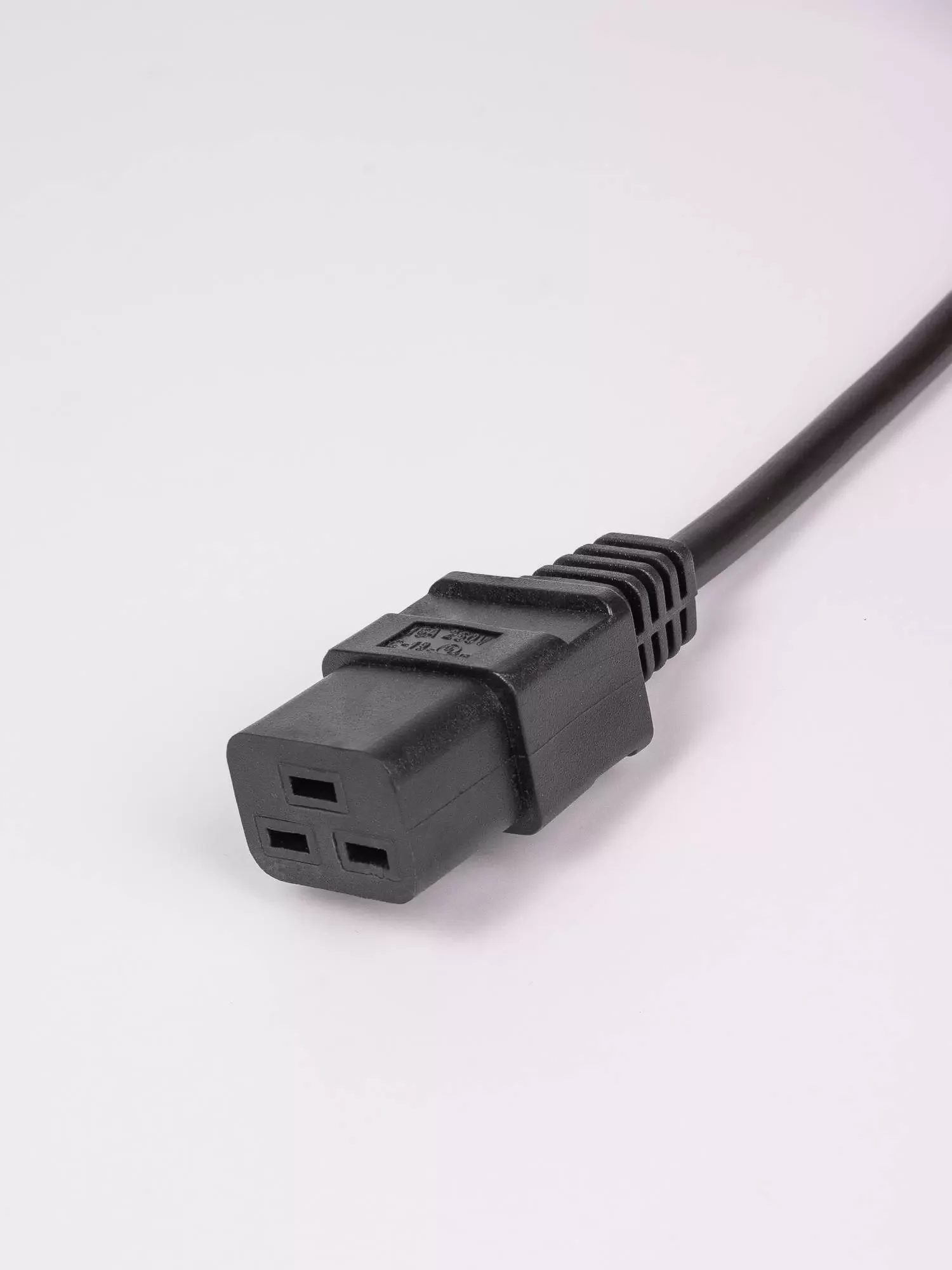Кабель питания С19 3*2.5mm2 - 1.5 метра