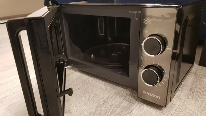 Микроволновая печь - СВЧ Oursson MM2009/BL Черный