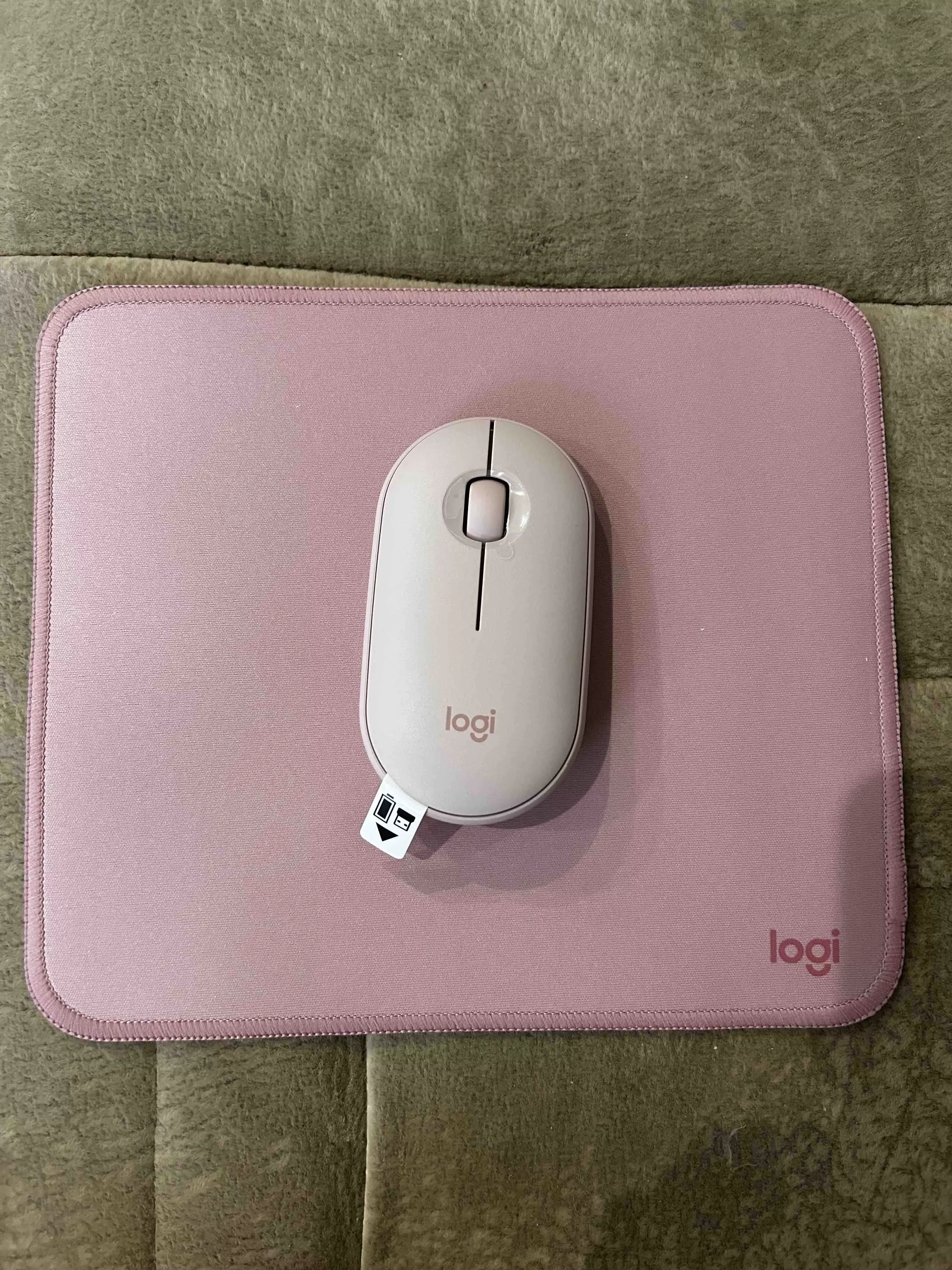 Коврик для мыши Logitech Desk Mat Studio Series DARKER ROSE
