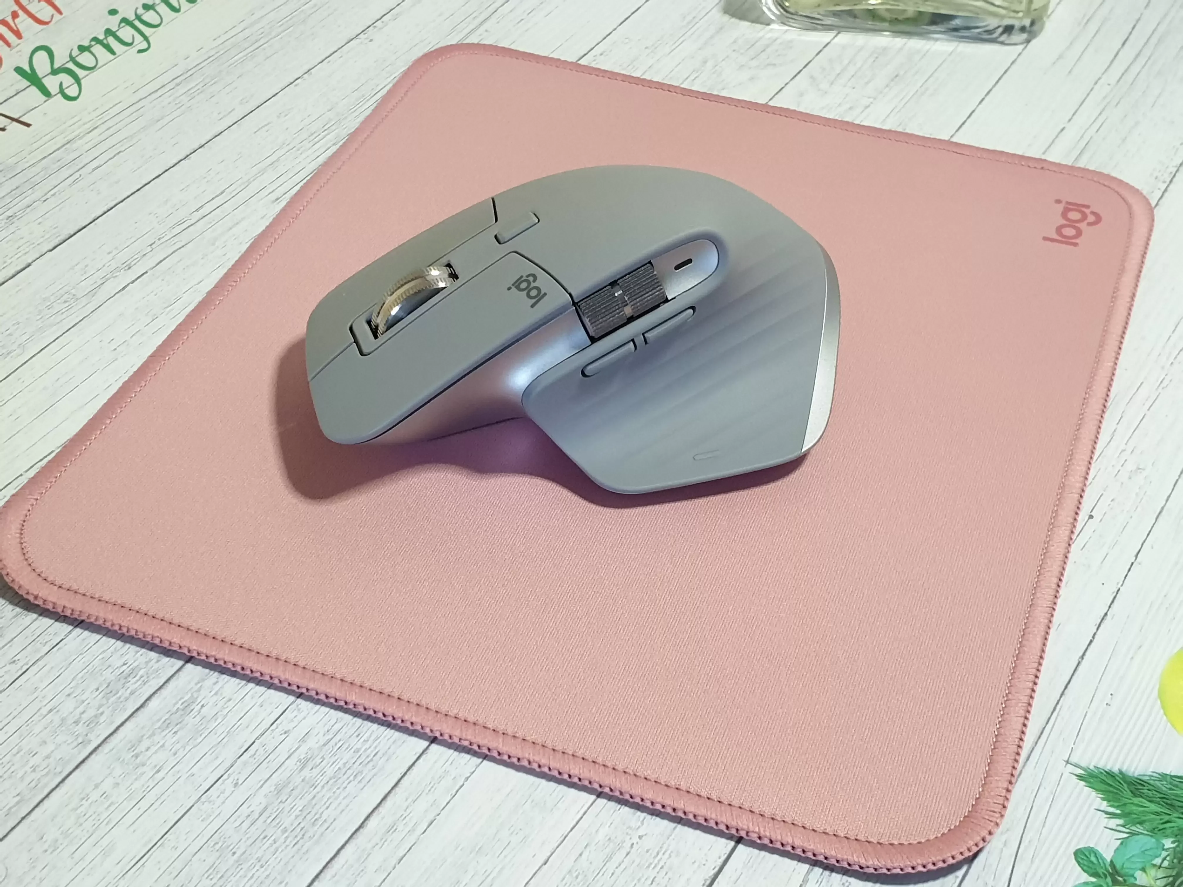 Коврик для мыши Logitech Desk Mat Studio Series LAVENDER