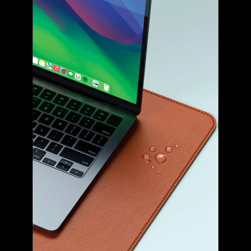 Коврик для мыши из веганской кожи Satechi Vegan-Leather Premium Desk Mat, коричневый