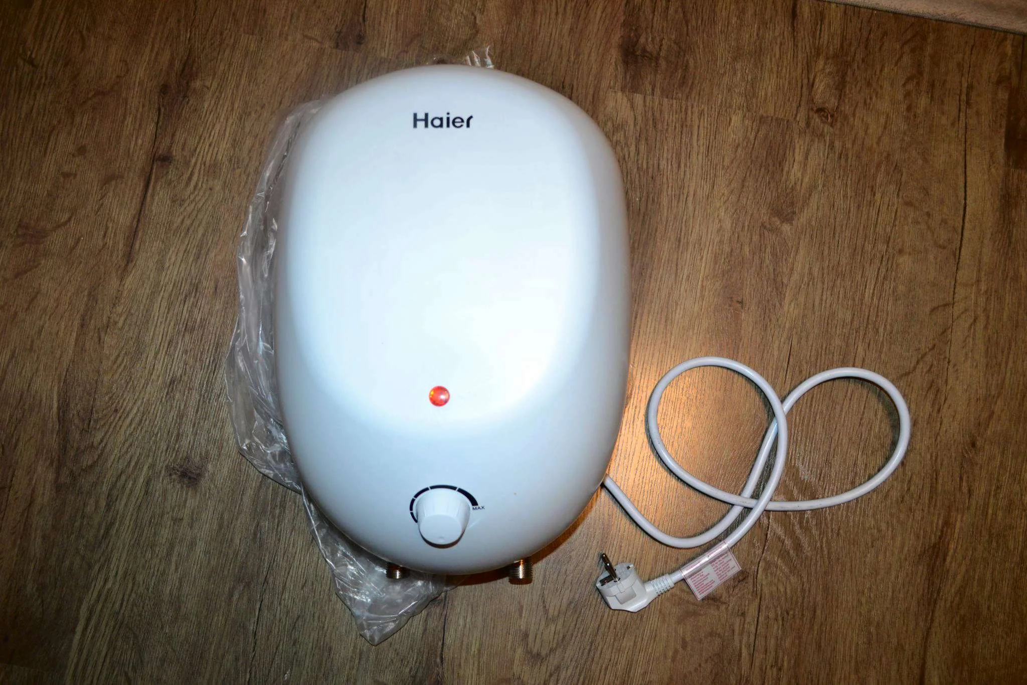 Водонагреватель накопительный Haier ES8V-Q1(R)