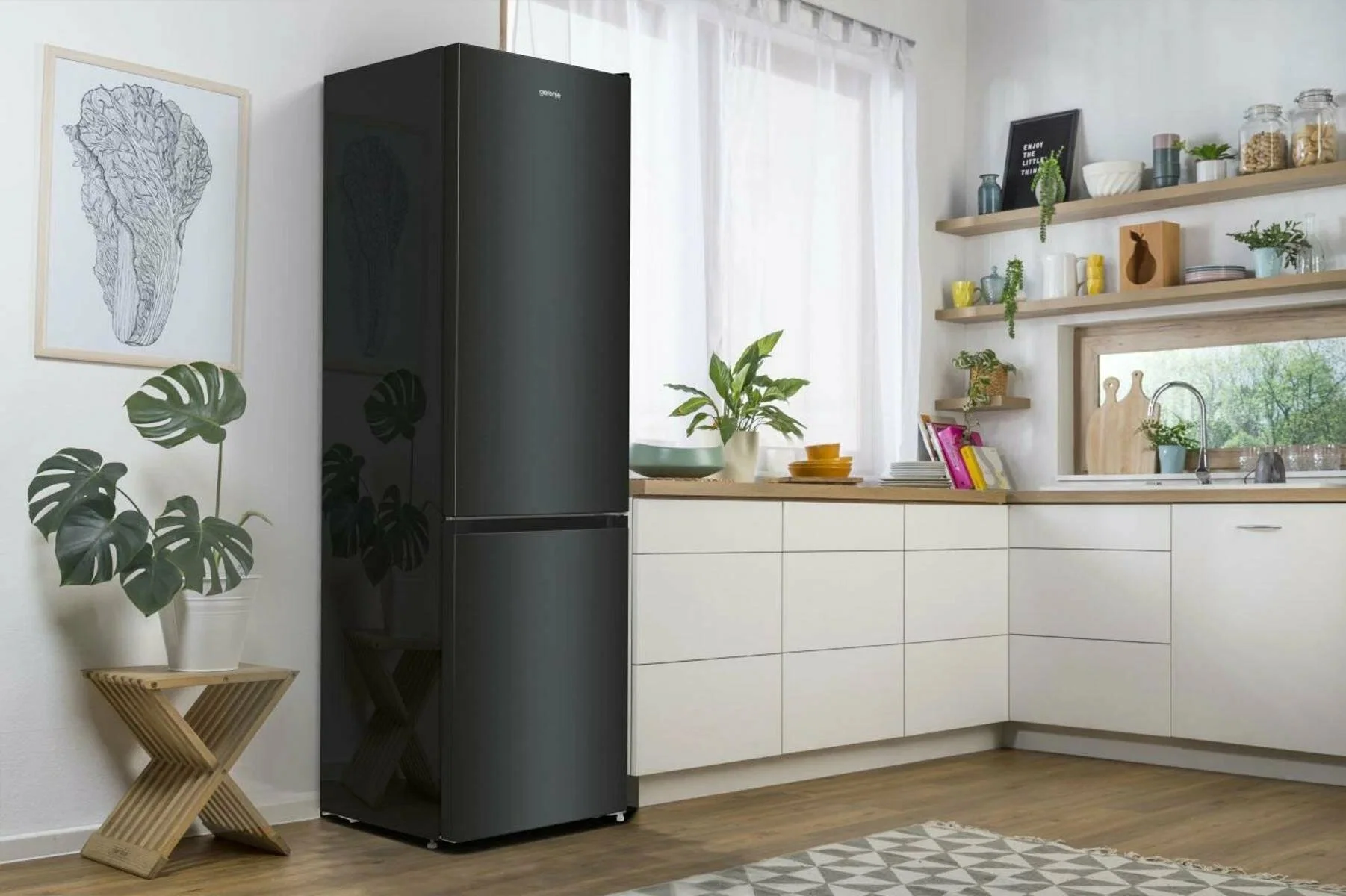 Холодильник Gorenje NRK6202EBXL4 черный матовый двухкамерный 235/96л морозилка снизу, No Frost