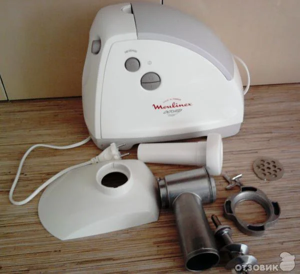 Мясорубка Moulinex ME620132,2.6 кг/мин.,шнур 0.9 м.,800 Вт.,15 мин.,дисков 2.