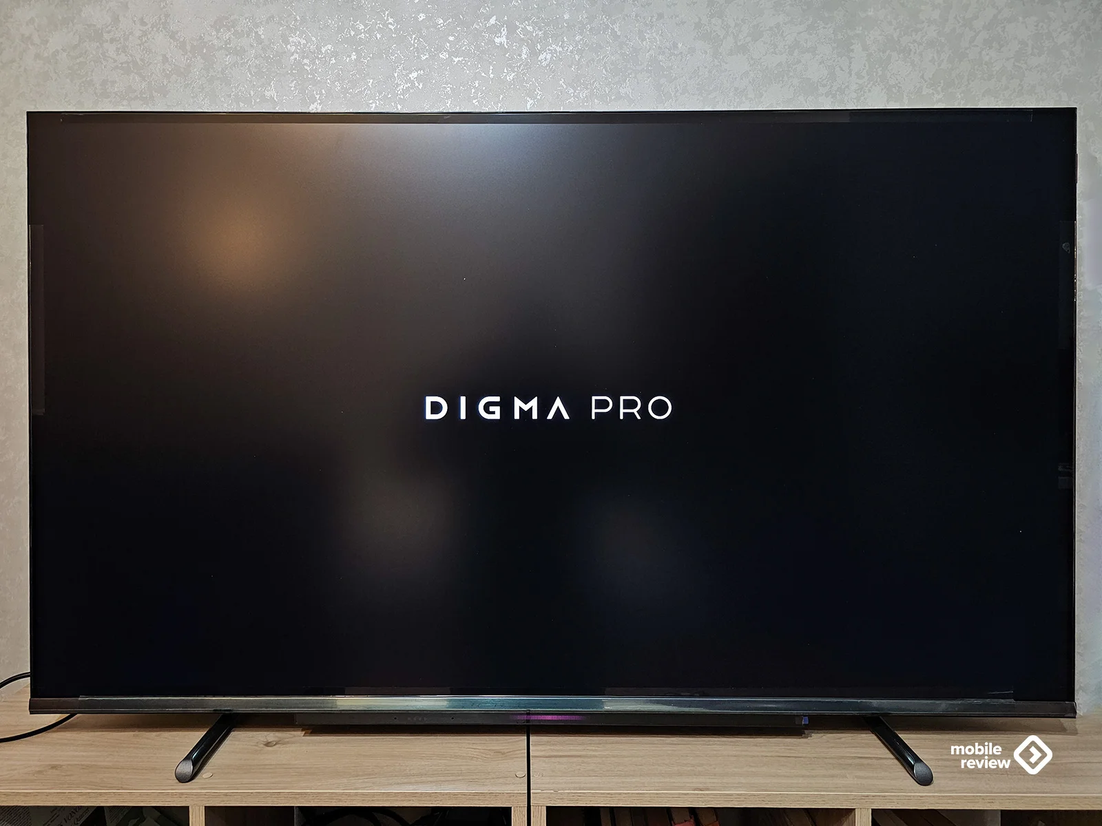 Телевизор QLED Digma Pro 55" QLED 55L Google TV Frameless черный/серебристый 4K Ultra HD 120Hz HSR DVB-T DVB-T2 DVB-C DVB-S DVB-S2 USB WiFi Smart TV