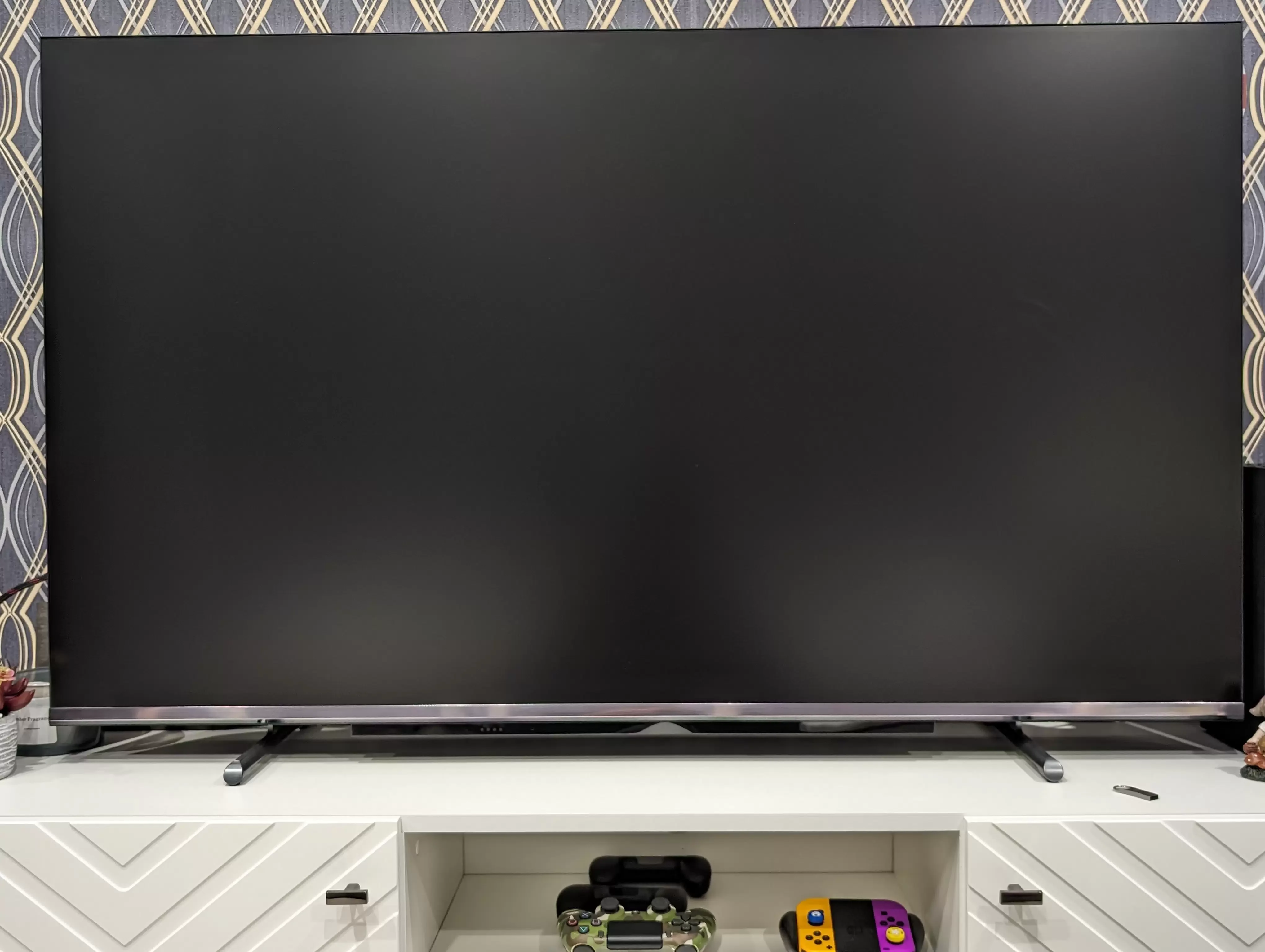 Телевизор QLED Digma Pro 55" QLED 55L Google TV Frameless черный/серебристый 4K Ultra HD 120Hz HSR DVB-T DVB-T2 DVB-C DVB-S DVB-S2 USB WiFi Smart TV
