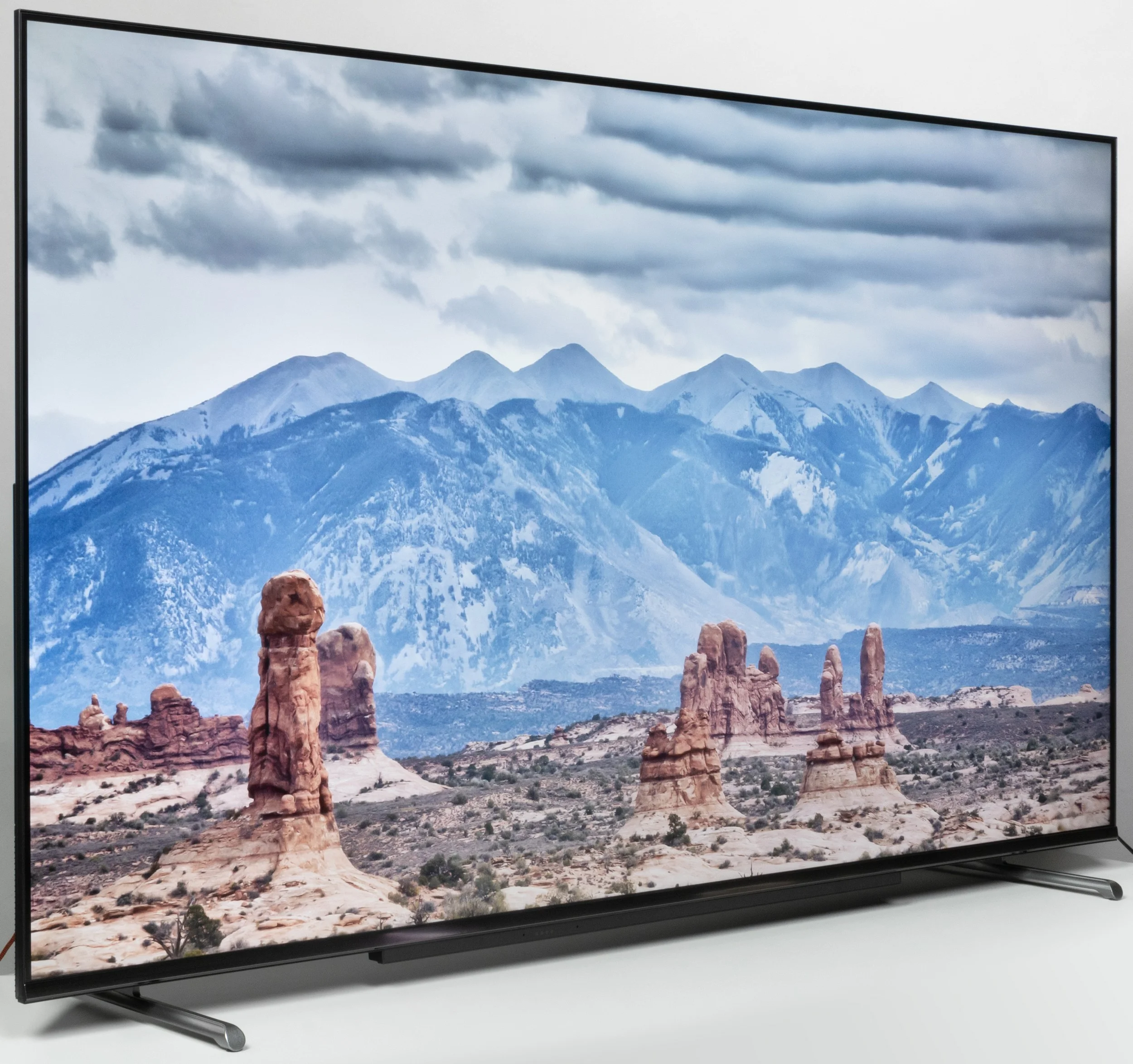 Телевизор QLED Digma Pro 65" QLED 65L Google TV Frameless черный/серебристый 4K Ultra HD 120Hz HSR DVB-T DVB-T2 DVB-C DVB-S DVB-S2 USB WiFi Smart TV