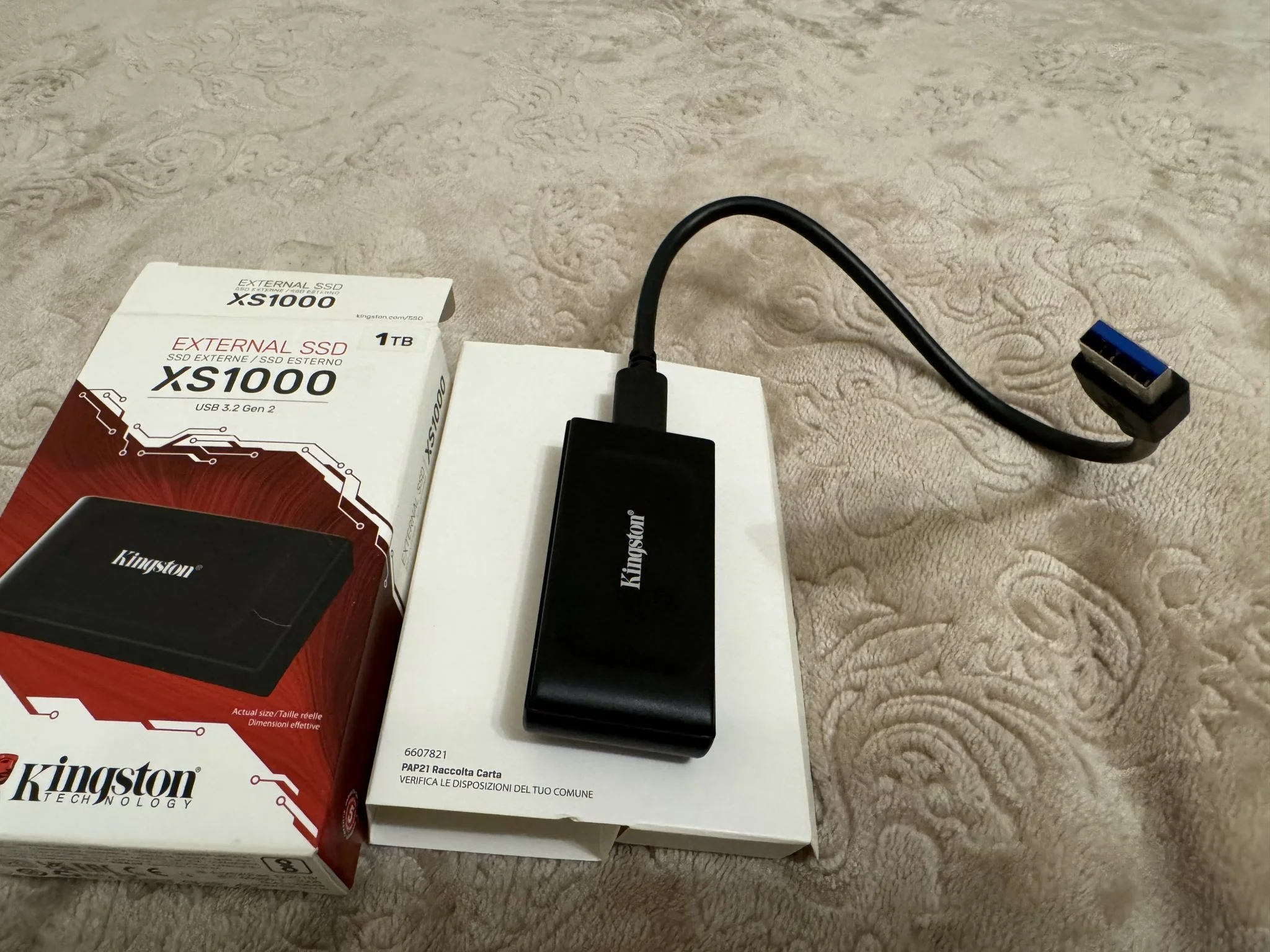 Внешний SSD Kingston XS1000, 1TB, USB 3.2 Gen 2 Type-C, R/W 1050/1000, черный