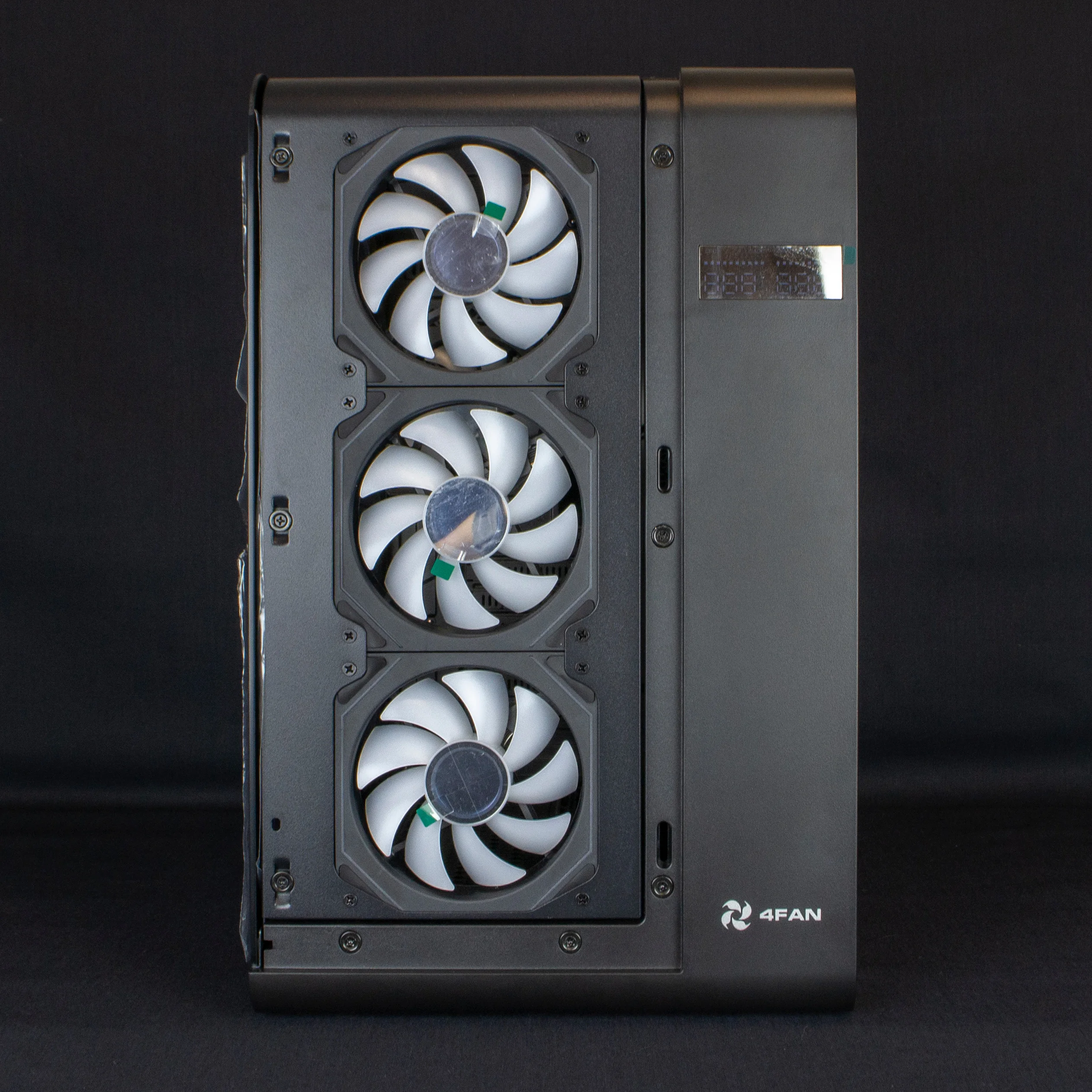 Компьютерный корпус 4FAN XZ GigaBit White (XZGATWFN)