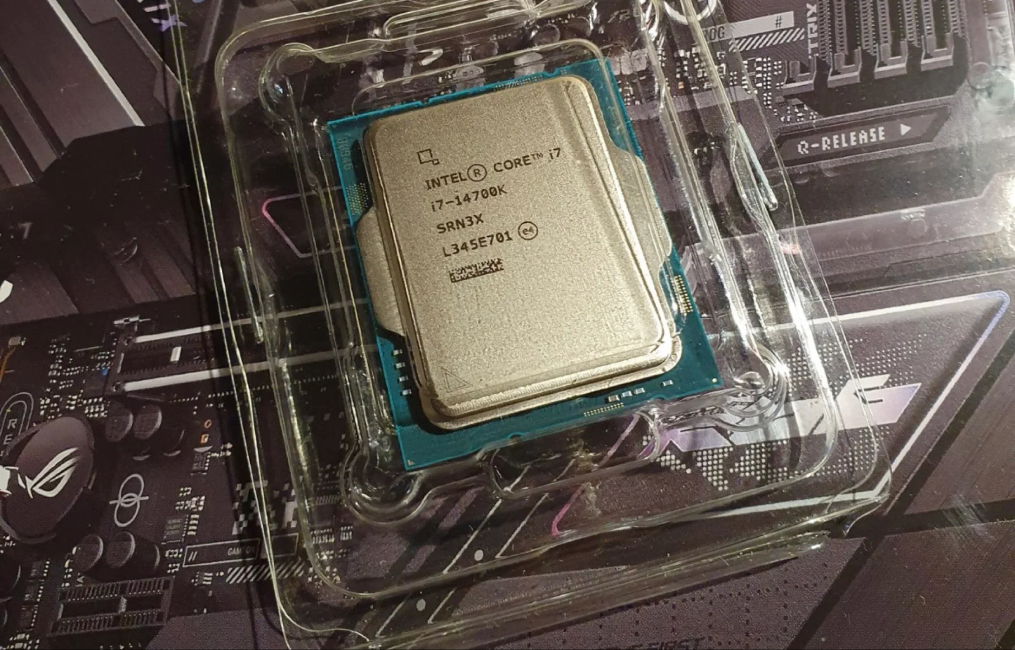 Процессор Intel Core i7-14700K S1700 OEM 3.4G CM8071504820721 S RN3X IN
