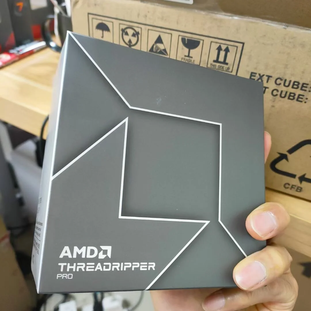 Процессор Ryzen X64 Threadripper PRO 7985WX sTR5 350W 3200 100-000000454 AMD