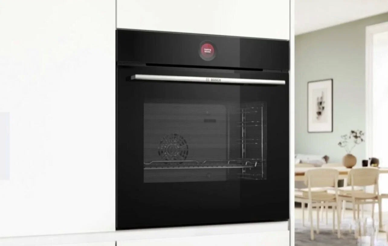 Электрический духовой шкаф Bosch HBG7764B1