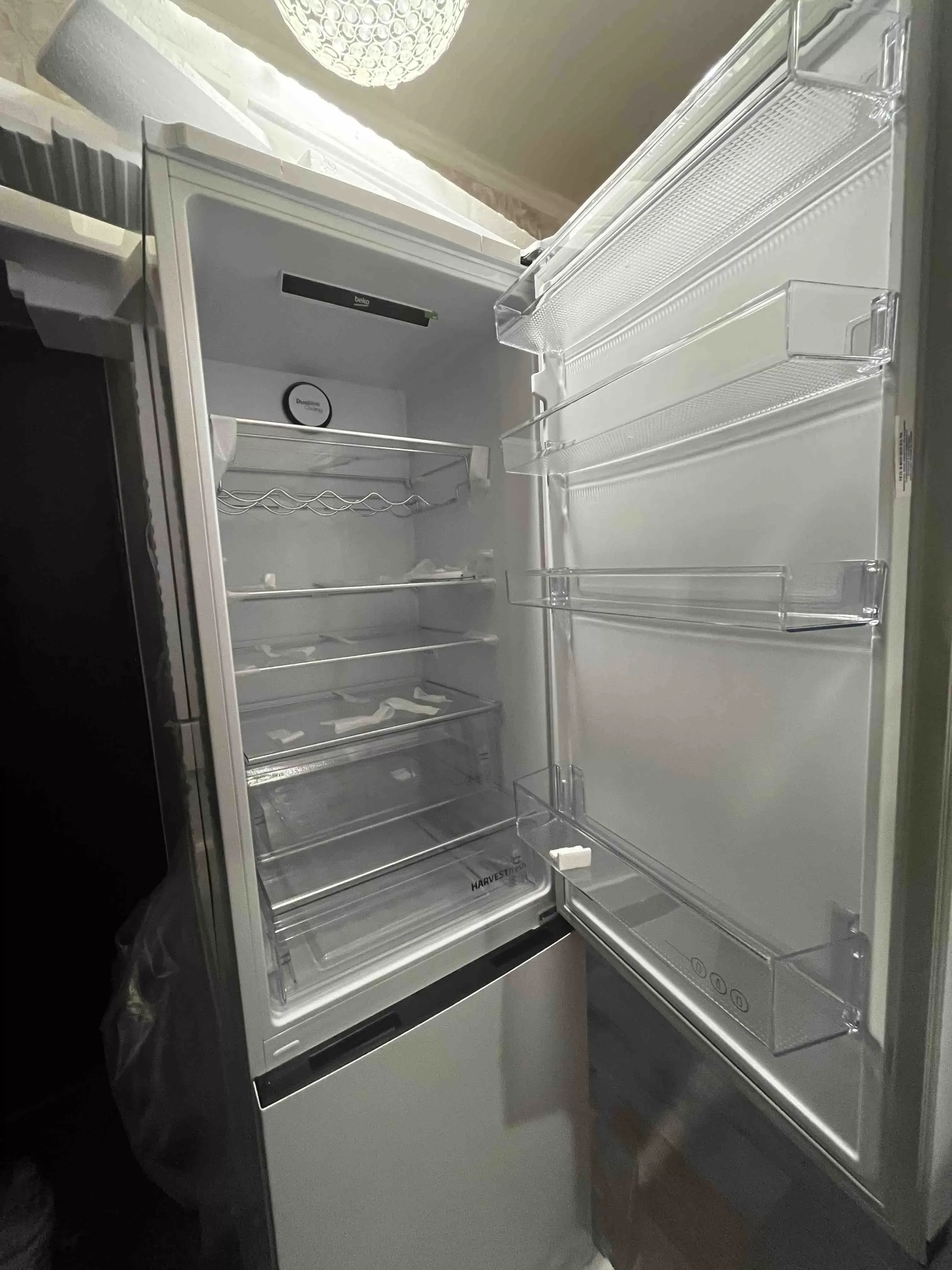 Холодильник двух кам нижн мороз Beko B3RCNK402HW 59.50х201х65 см  No Frost 357 л, белый