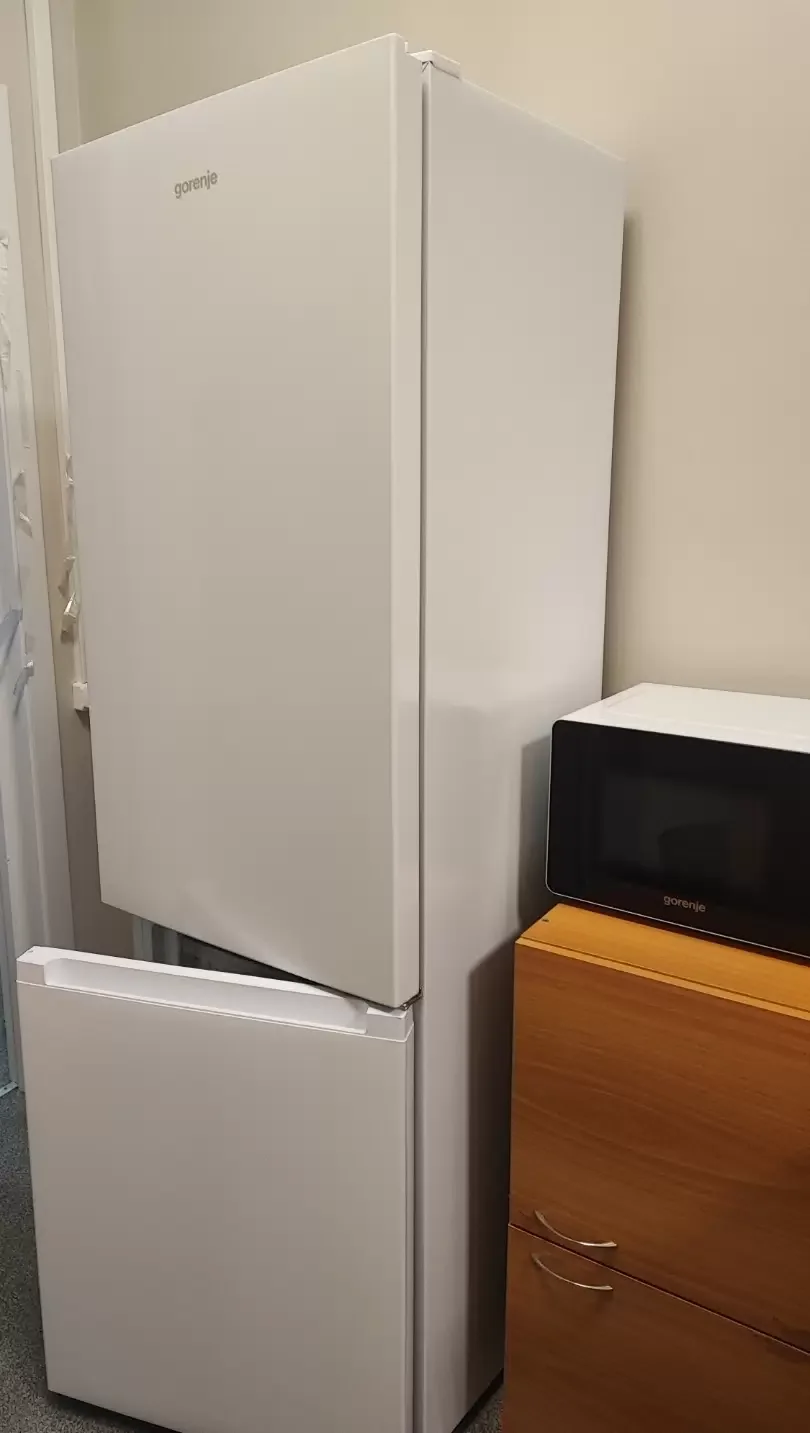 Холодильник двух кам нижн мороз GORENJE RK4181PW4 белый (двухкамерный)186x57x57