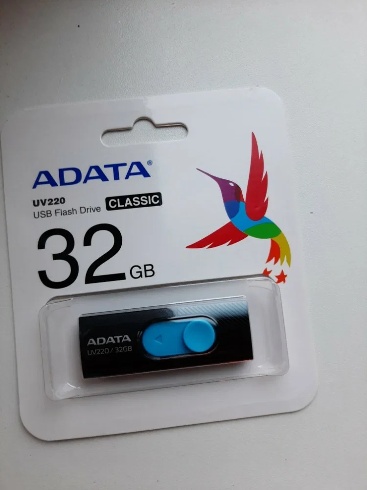 Флешка USB ADATA UV220 (AUV220-64G-RBKBL), 64Gb, USB 2.0, R/W 15/5, черный/голубой