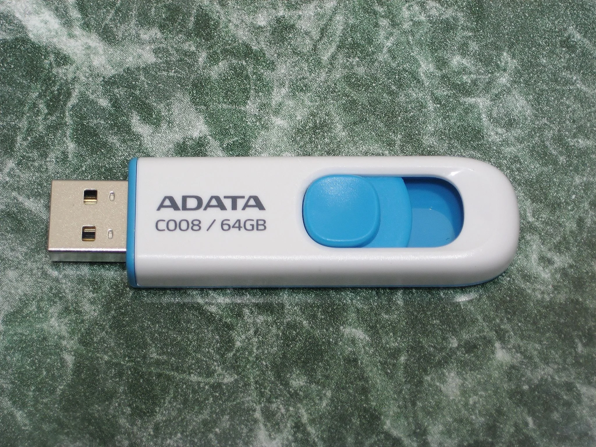 Флешка USB ADATA С008 (AC008-64G-RWE), 64Gb, USB 2.0, R/W 15/5, белый/синий