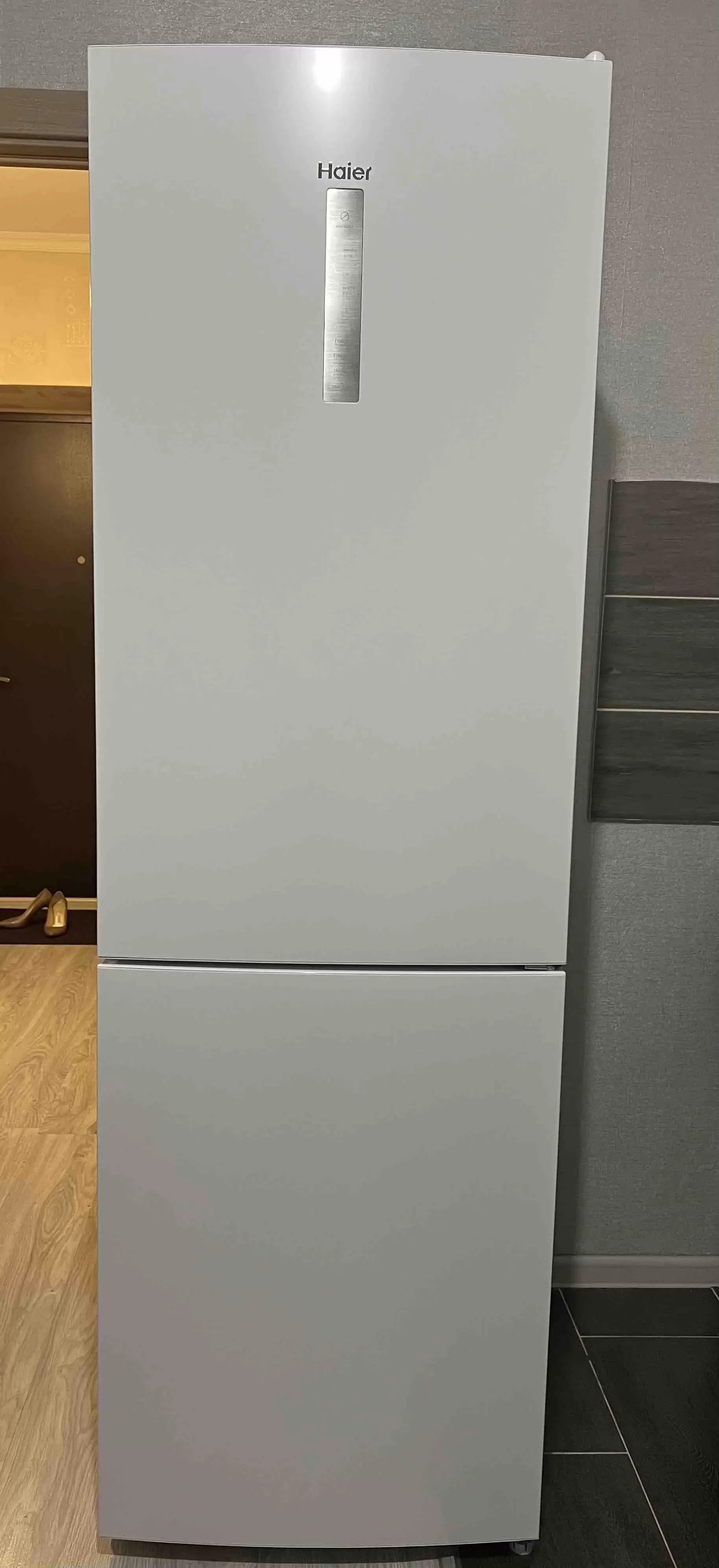 Холодильник двух кам нижн мороз Haier CEF535AWD 60х190х65 см No Frost, 346 л,белый