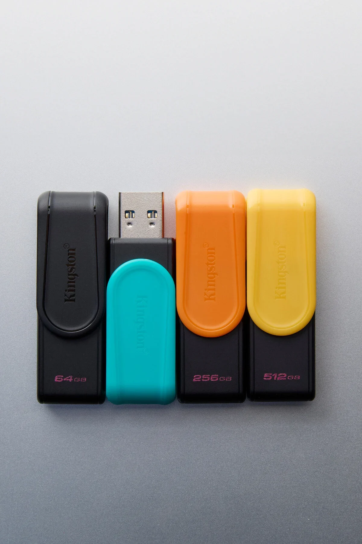 Флешка USB Kingston DataTraveler Exodia S (DTXS/512), 512Gb, USB 3.2 Gen 1, R/W 150/60, желтый/черный