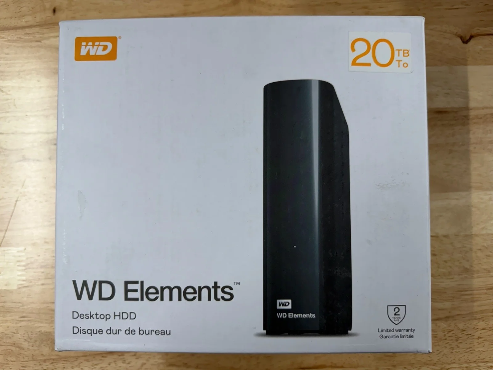 Внешний жесткий диск Western Digital WDBWLG0200HBK-EESN Elements Desktop, 20Tb, 3.5", USB 3.0, Черный