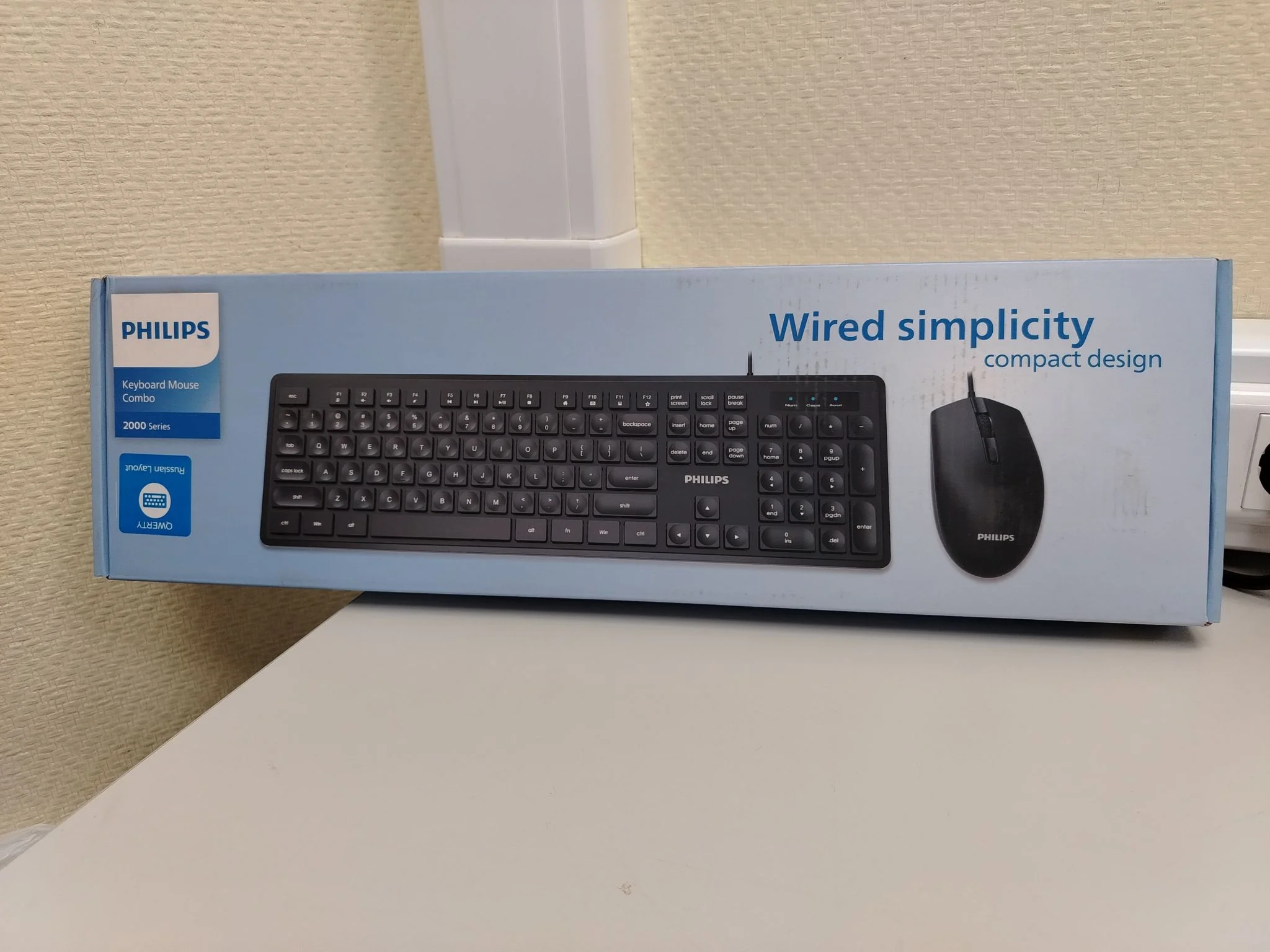 Комплект клавиатура + мышь проводной комплект Philips SPT6264, USB 2.0 104 клав/3 кнопки, 800-2400dpi, русская заводская раскладка, черный