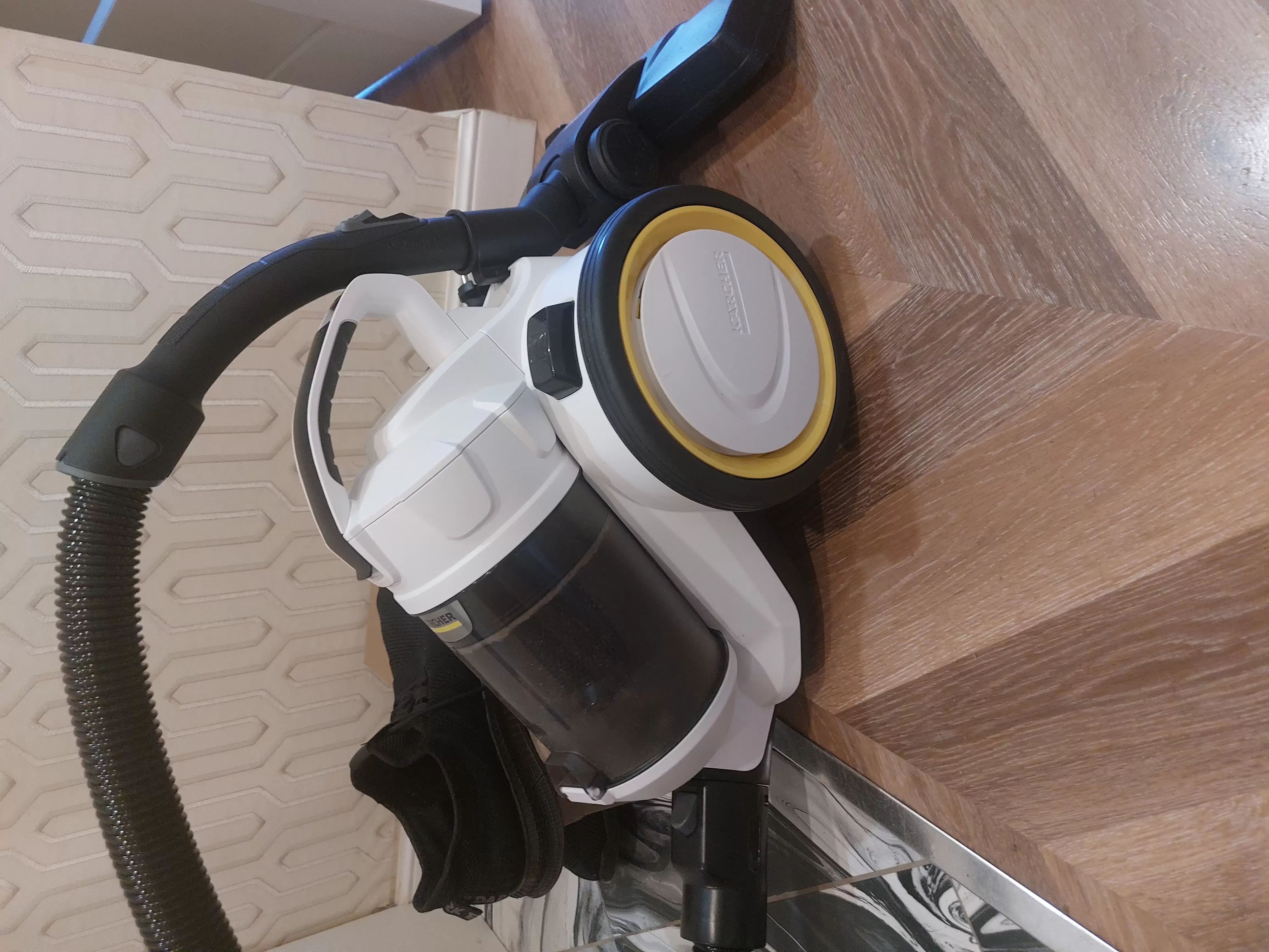 Робот-пылесос Karcher RVC 3