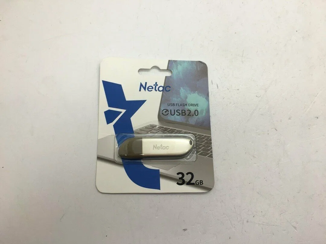 Флешка USB Netac U352 (NT03U352N-032G-20PN), 32Gb, USB 2.0, R/W 50/15, серебристый