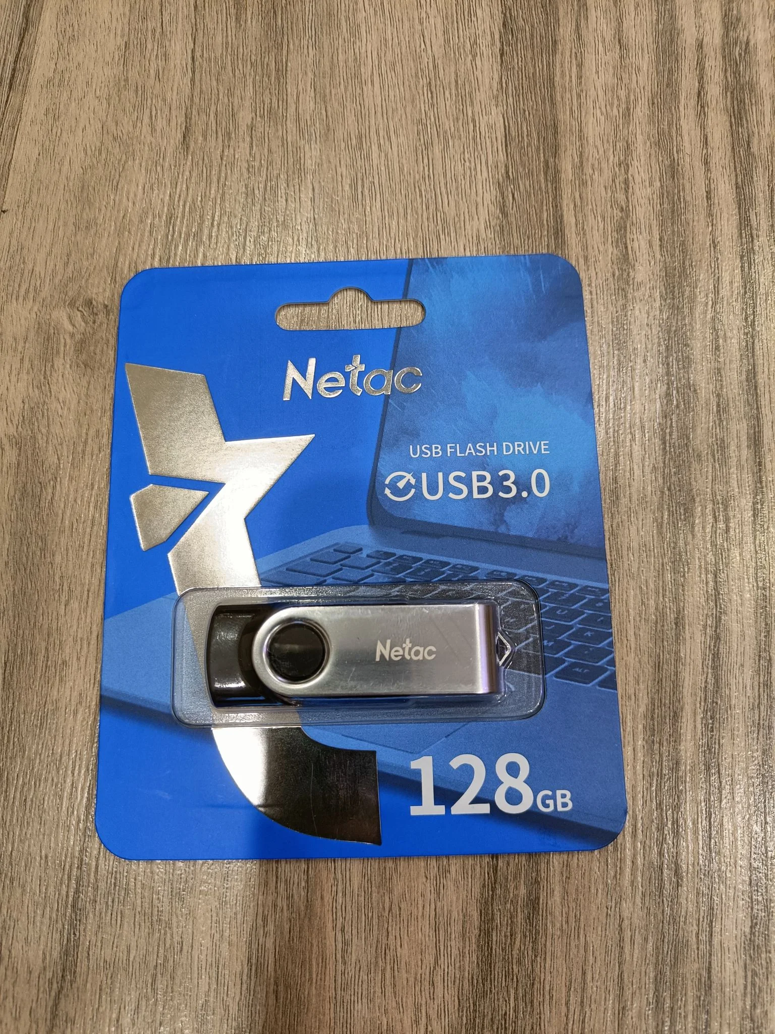 Флешка USB Netac U505 (NT03U505N-128G-30BK), 128Gb, USB 3.0, R/W 110/45, черный/серебристый