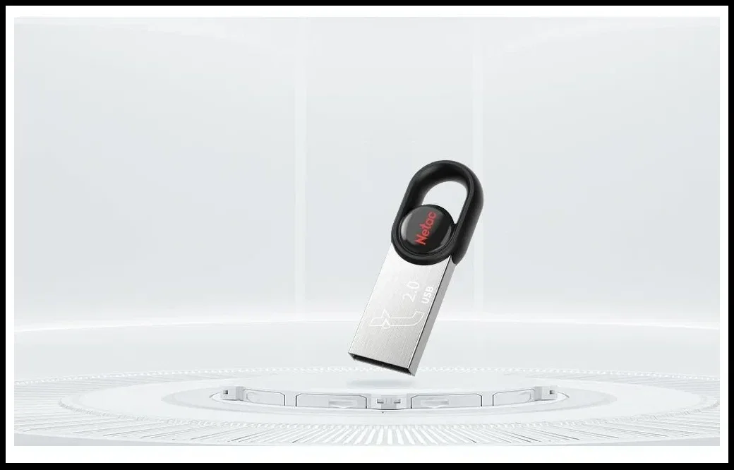 Флешка USB Netac UM2 (NT03UM2N-032G-20BK), 32Gb, USB 2.0, R/W 100/40, серебристый/черный