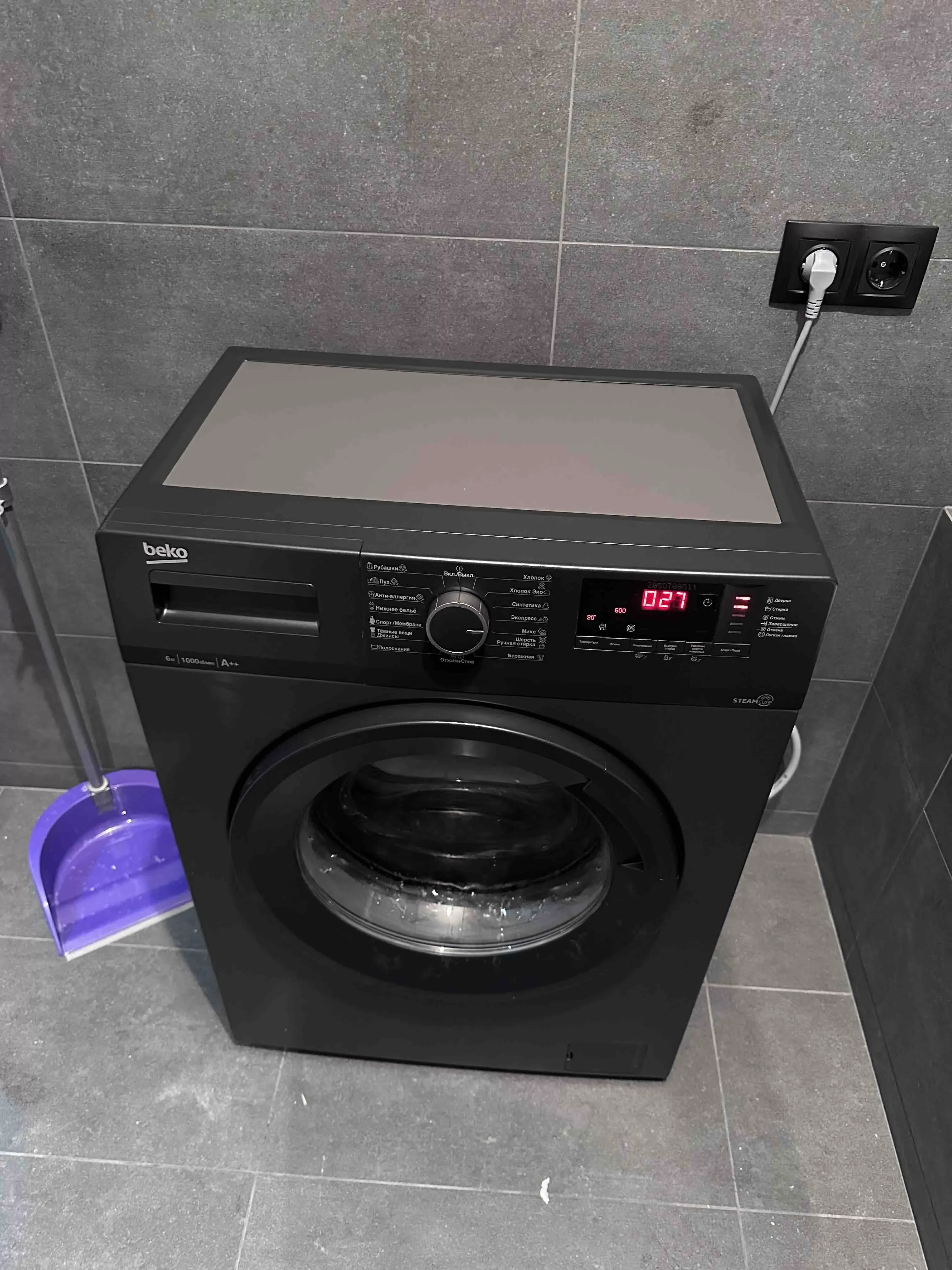 Стиральная машина Beko WSRE6512ZAA