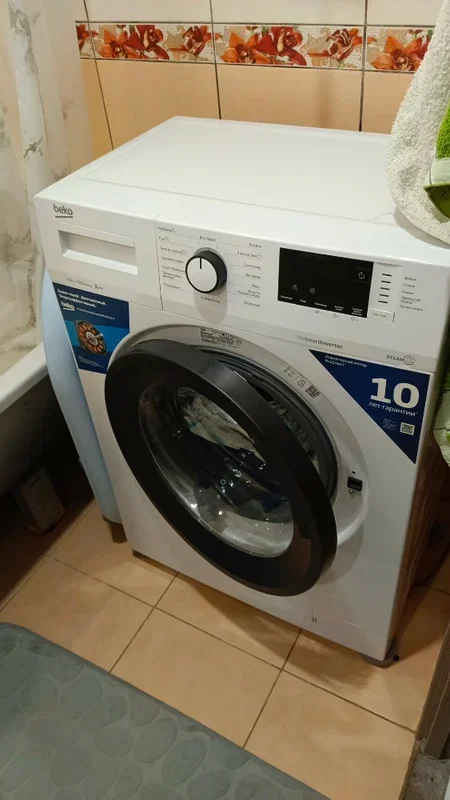 Стиральная машина Beko WSRE6H612ZAWI