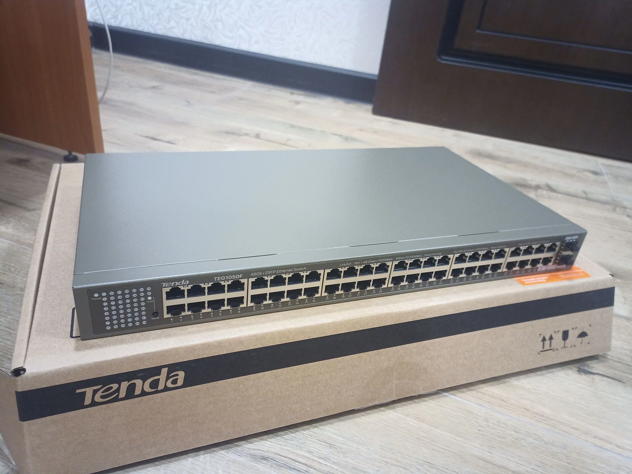 Коммутатор TendaTEG1050F 48PORT 1000M 2SFP