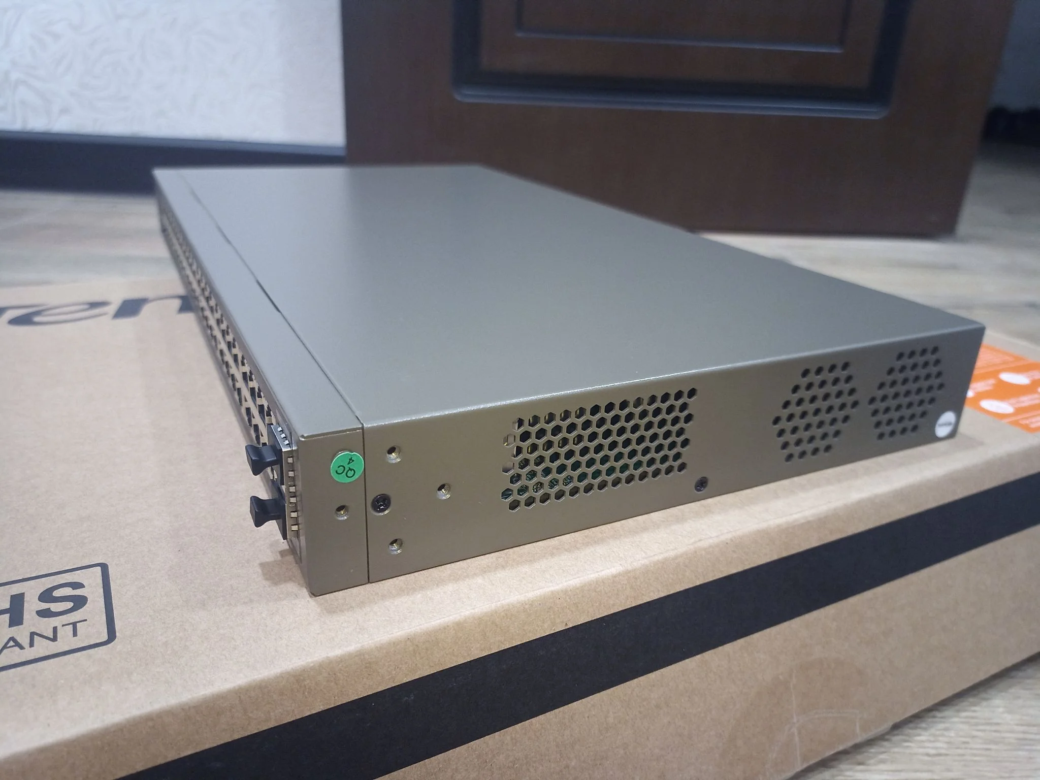 Коммутатор TendaTEG1050F 48PORT 1000M 2SFP