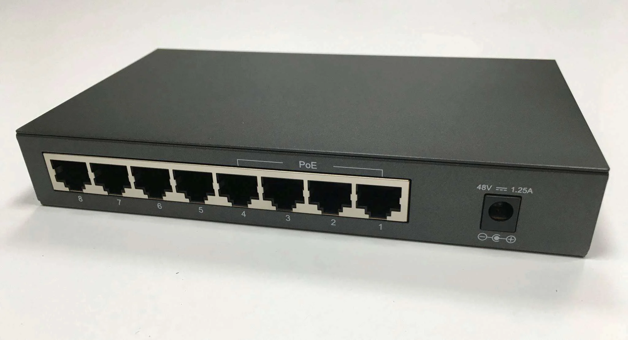 Коммутатор TP-Link SMB TL-SF1008P Коммутатор 8-port 10/100M Desktop PoE Switch