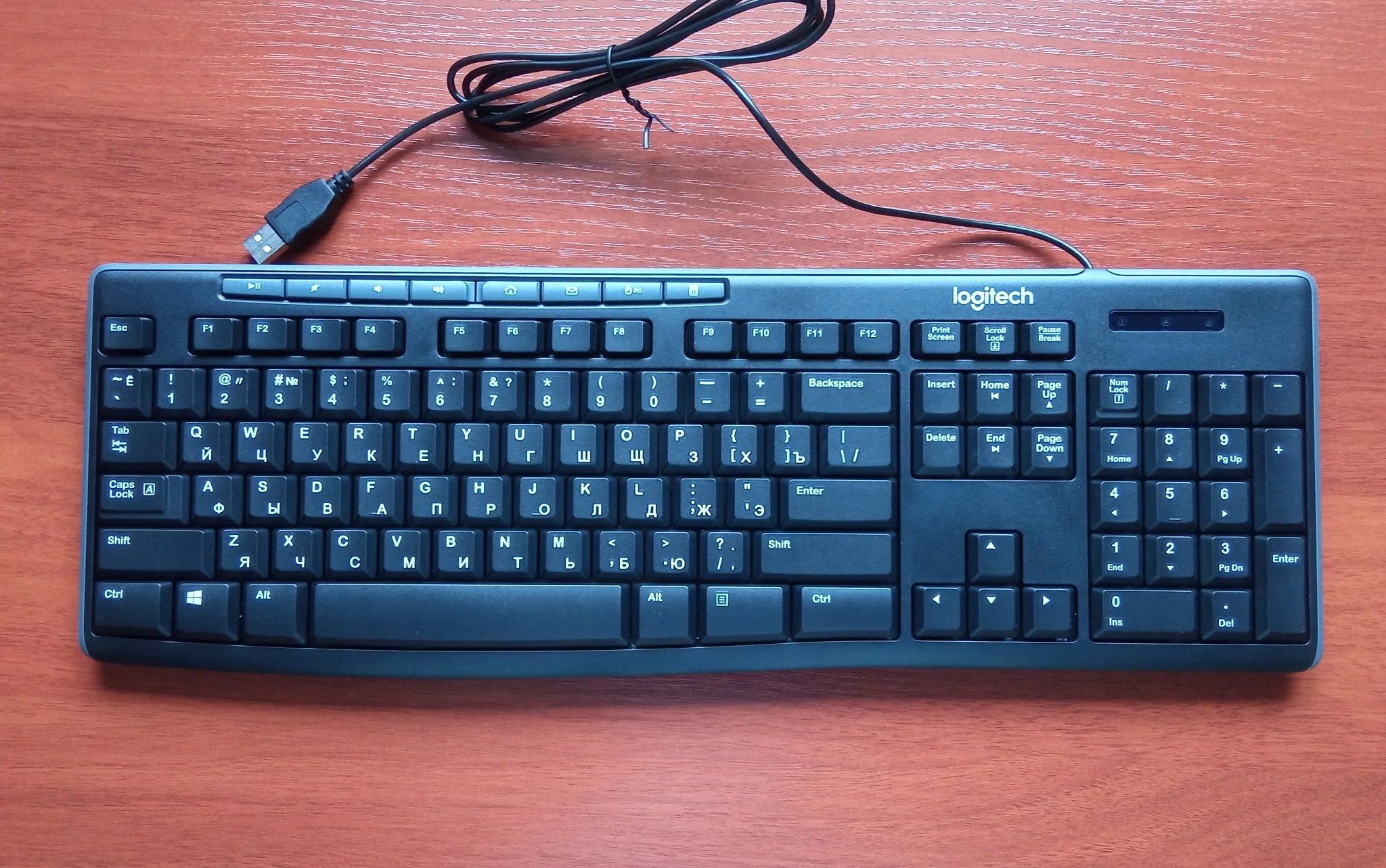 Комплект клавиатура+мышь Logitech Desktop MK200 проводной, USB, 1000 DPI, чёрный