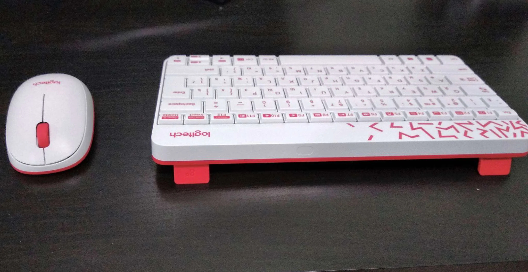 Комплект клавиатура+мышь Logitech MK240 Nano беспроводной, USB, 1000 DPI, белый