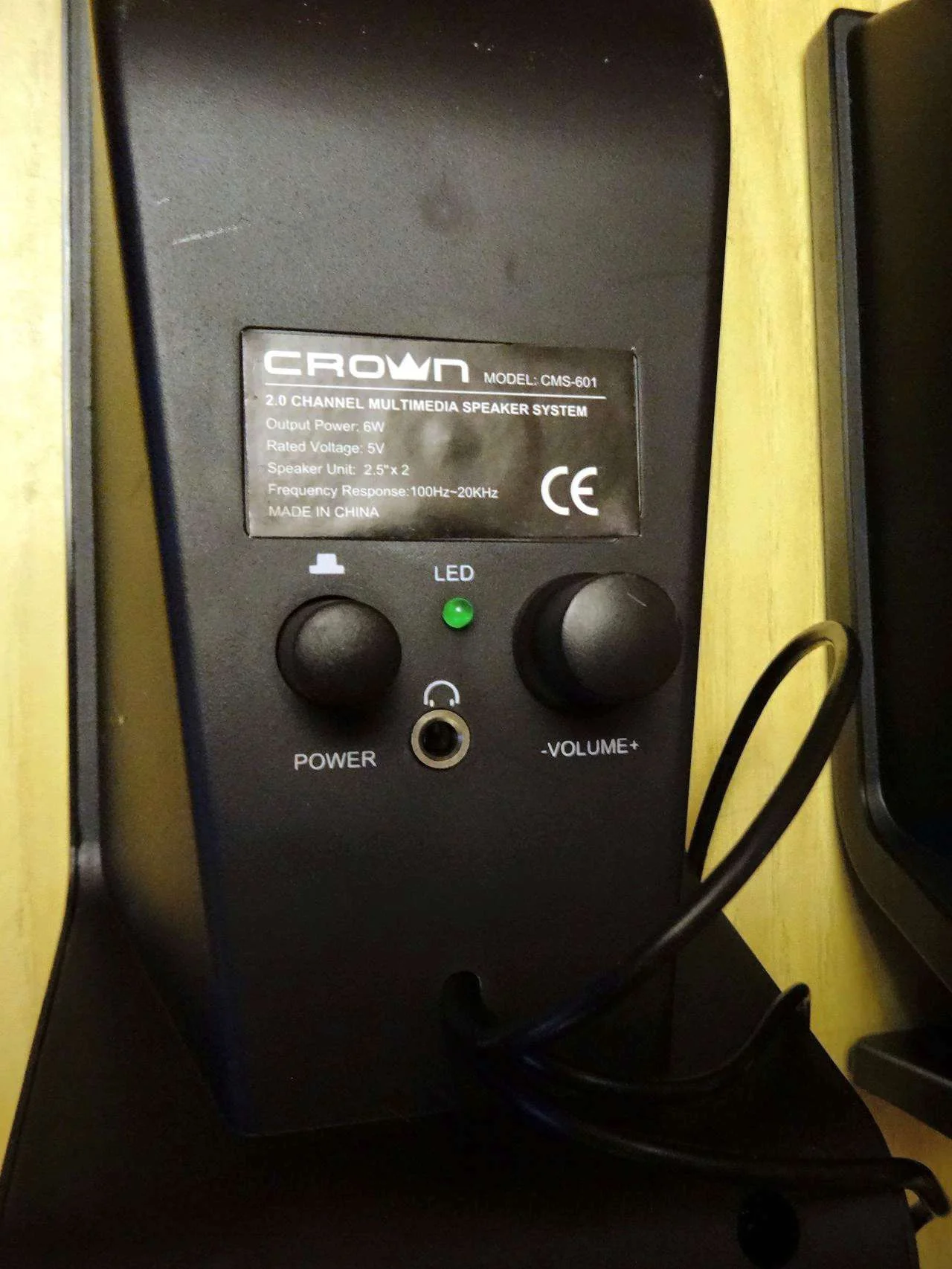 Акустическая система CROWN CMS-601 (USB, 6W; управление громкостью, разъем для наушников, кнопка включения, Длина кабеля между колонками 1м;Длина ауди