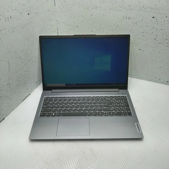 Ноутбук Lenovo IdeaPad Slim 3 15AMN8 Ryzen 3 30 8Gb SSD256Gb AMD Radeon 610M 15.6" IPS FHD (1920x1080) без ОС grey WiFi BT Cam (82XQ01CCPS)