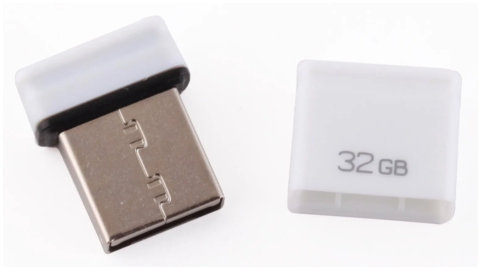Флешка USB QUMO 16Gb, NANO QM16GUD-NANO-W белый