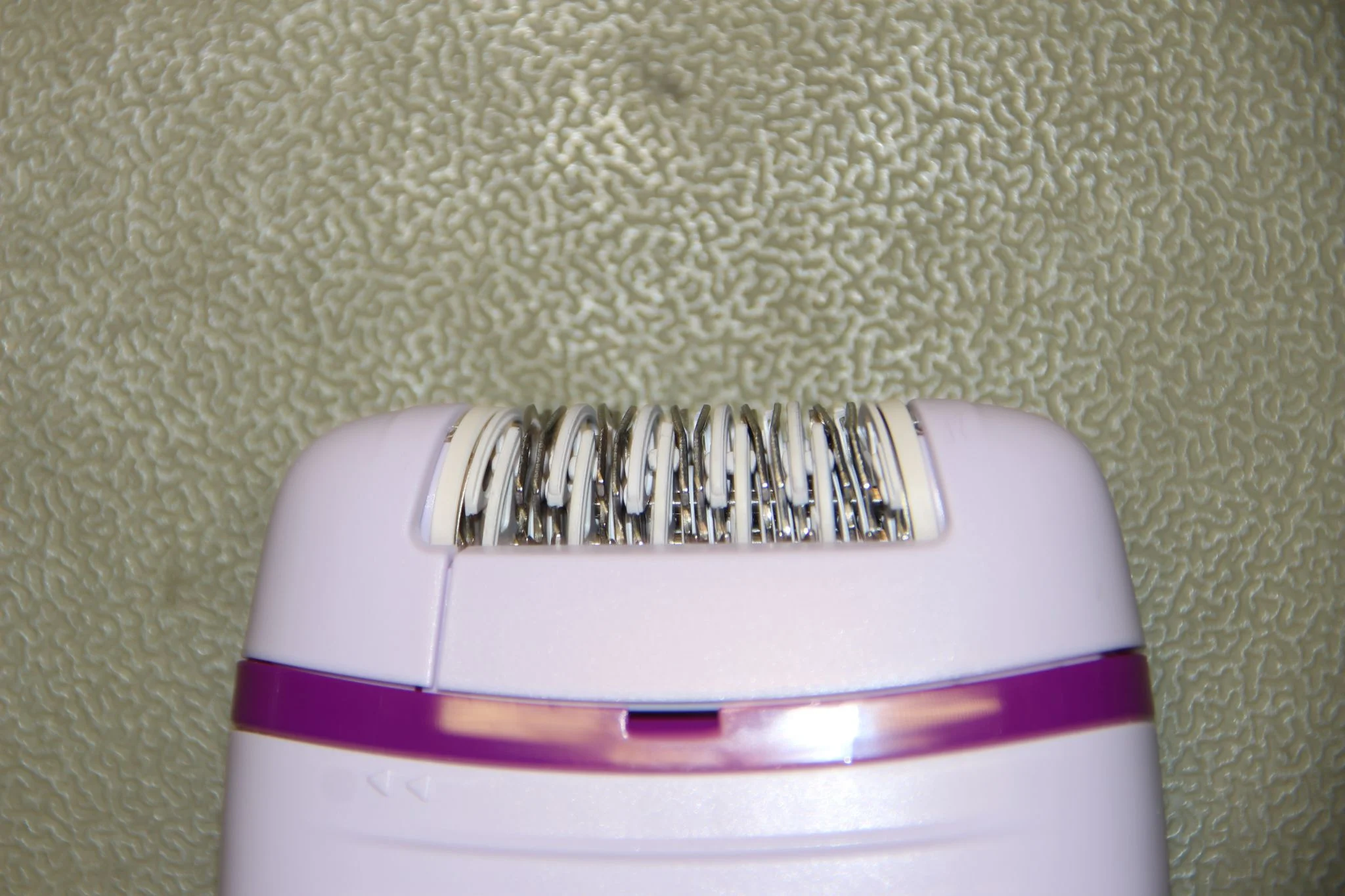 Эпилятор Philips BRE275 (20 пинцетов, насадка для бритья)