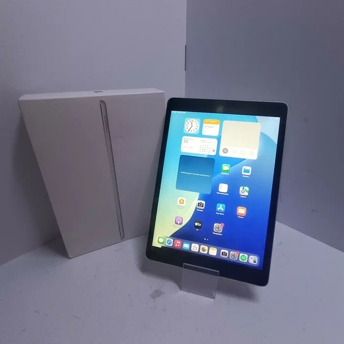 Планшет Apple iPad 2021 A2602 A13 Bionic 6С RAM3Gb ROM64Gb 10.2" IPS 2160x1620 iOS серебристый 8Mpix 12Mpix BT WiFi 10hr