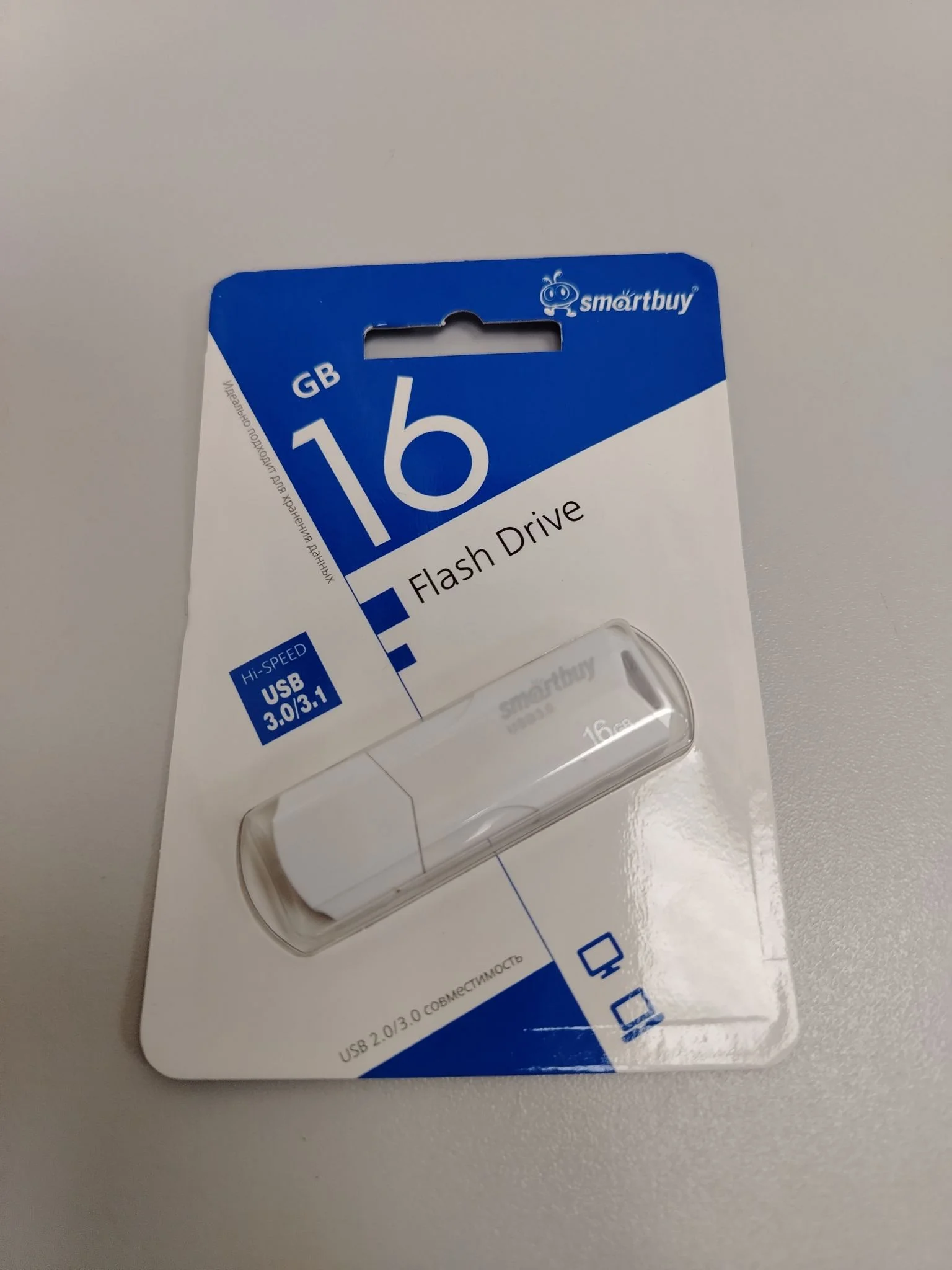 Флешка USB Smartbuy CLUE white (SB16GbCLU-W3), 16Gb, USB 3.0/3.1, R/W 70/25, белый