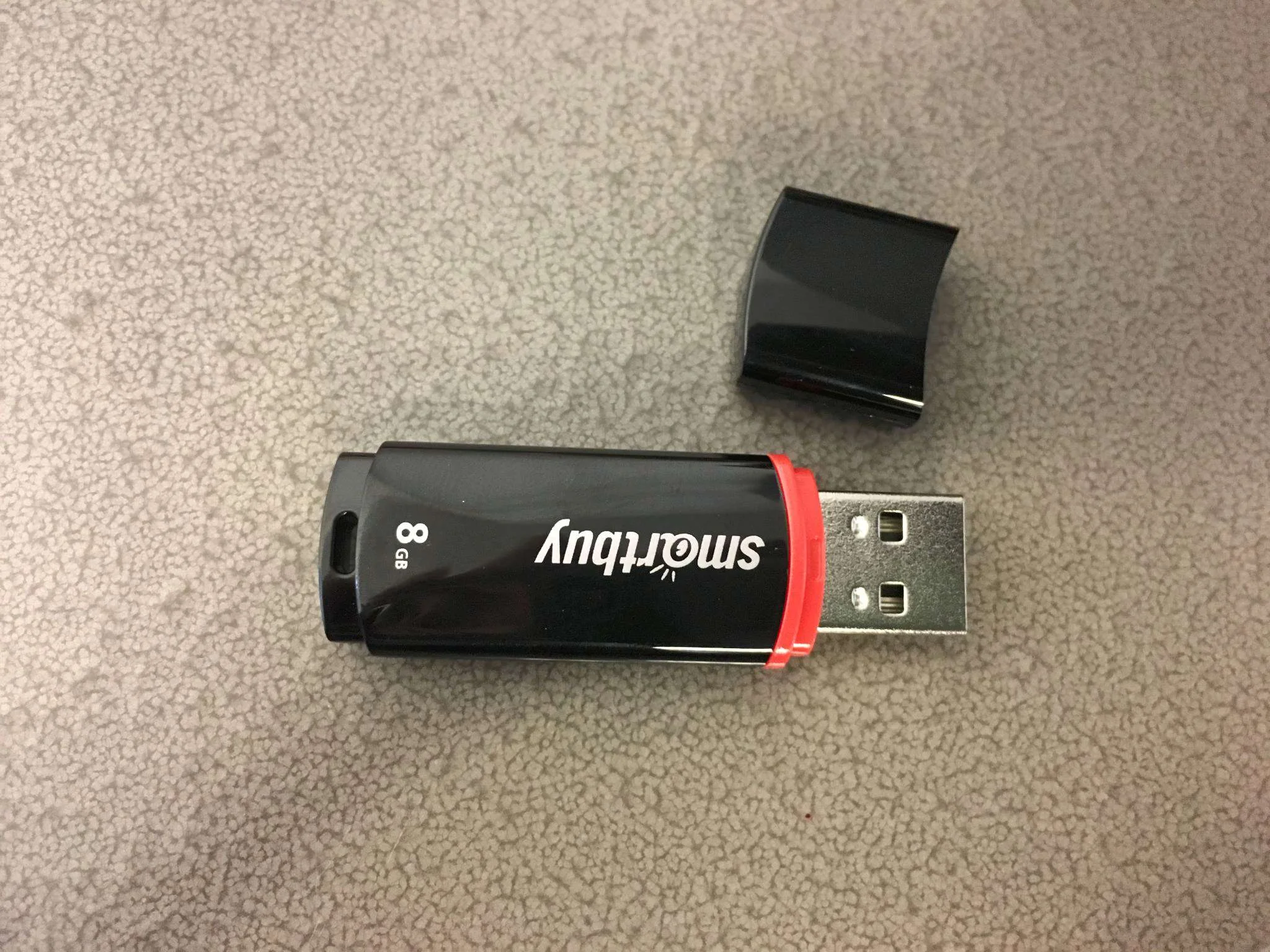 Флешка USB Smartbuy Crown black (SB8GbCRW-K), 8 Gb, USB 2.0, R/W 15/5, черный/красный