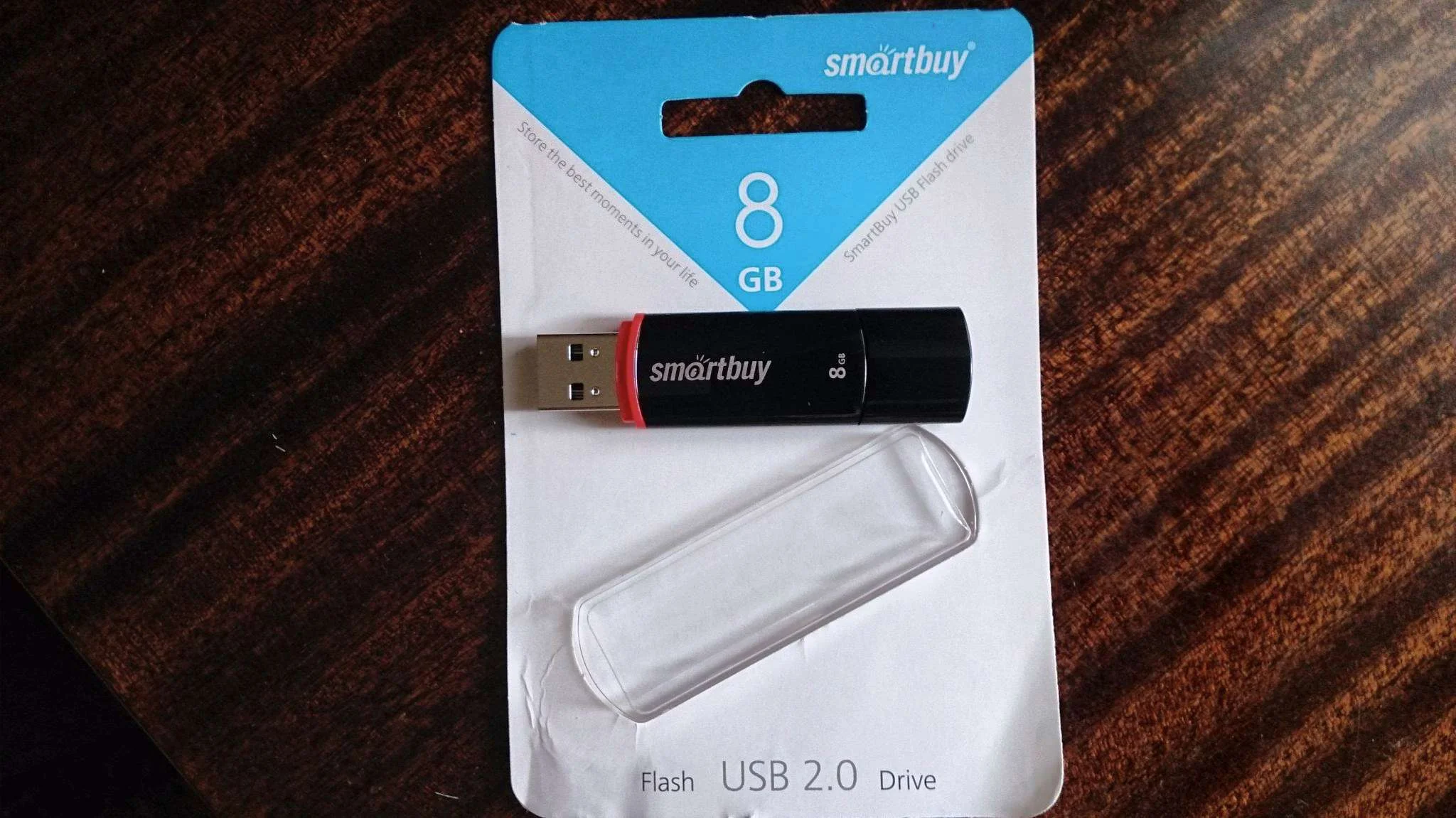 Флешка USB Smartbuy Crown black (SB8GbCRW-K), 8 Gb, USB 2.0, R/W 15/5, черный/красный