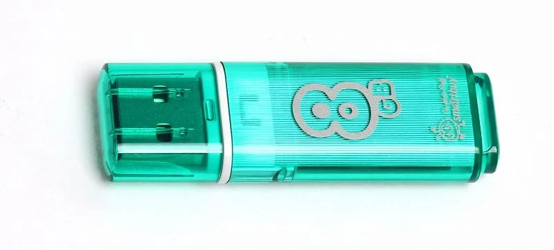 Флешка USB Smartbuy Glossy series (SB8GbGS-G), 8Gb, USB 2.0, R/W 15/5, зеленый